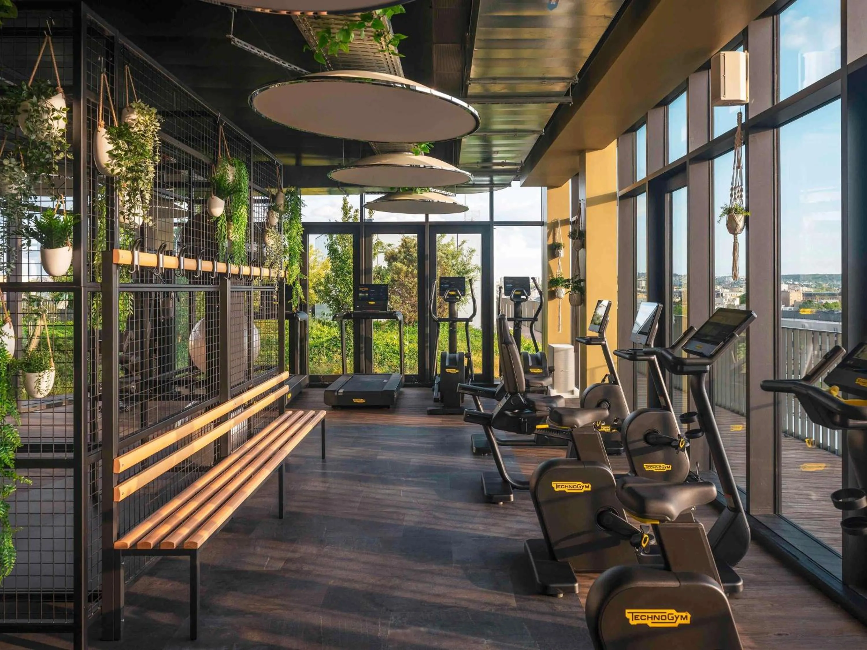 Fitness centre/facilities in Novotel Paris Porte Versailles