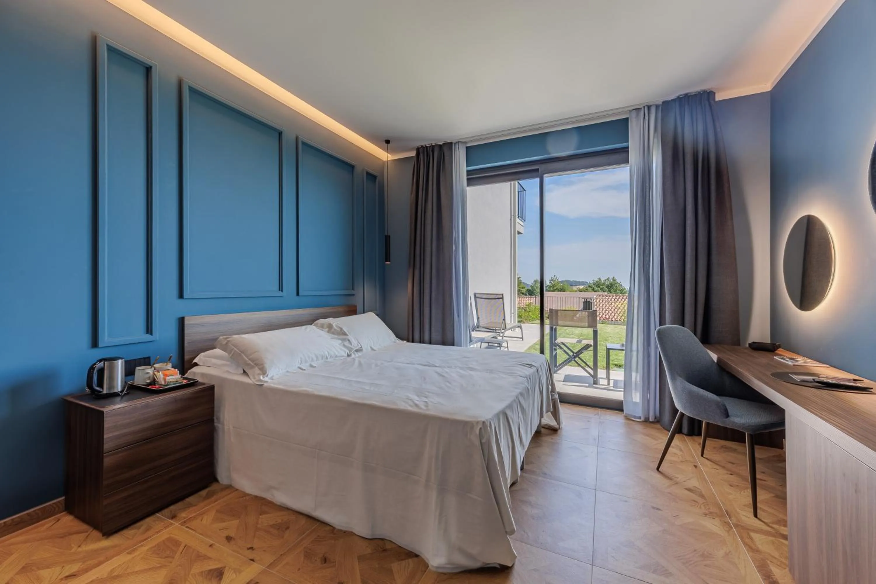 Bed in Deville & Spa