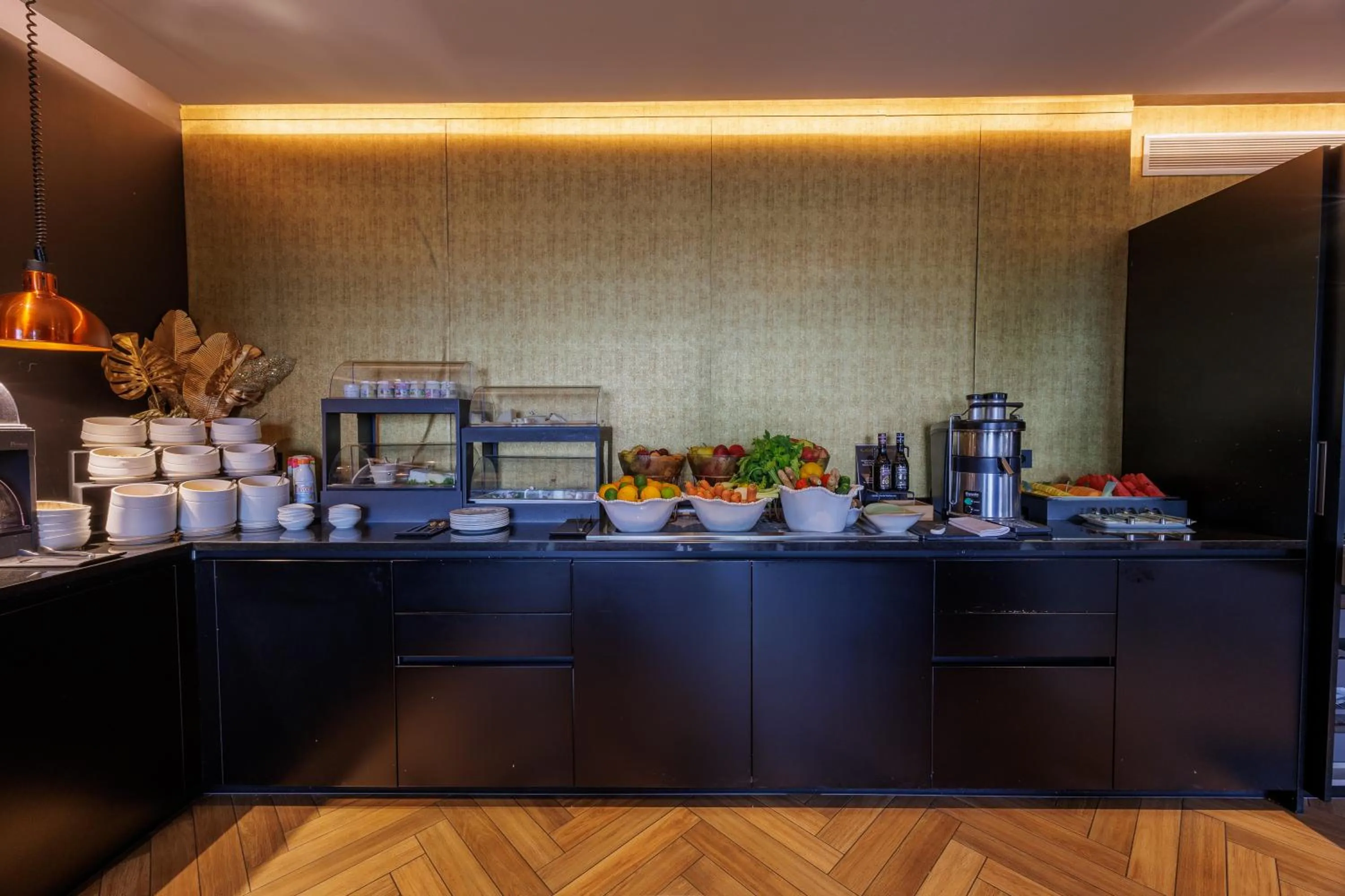 Buffet breakfast in Deville & Spa