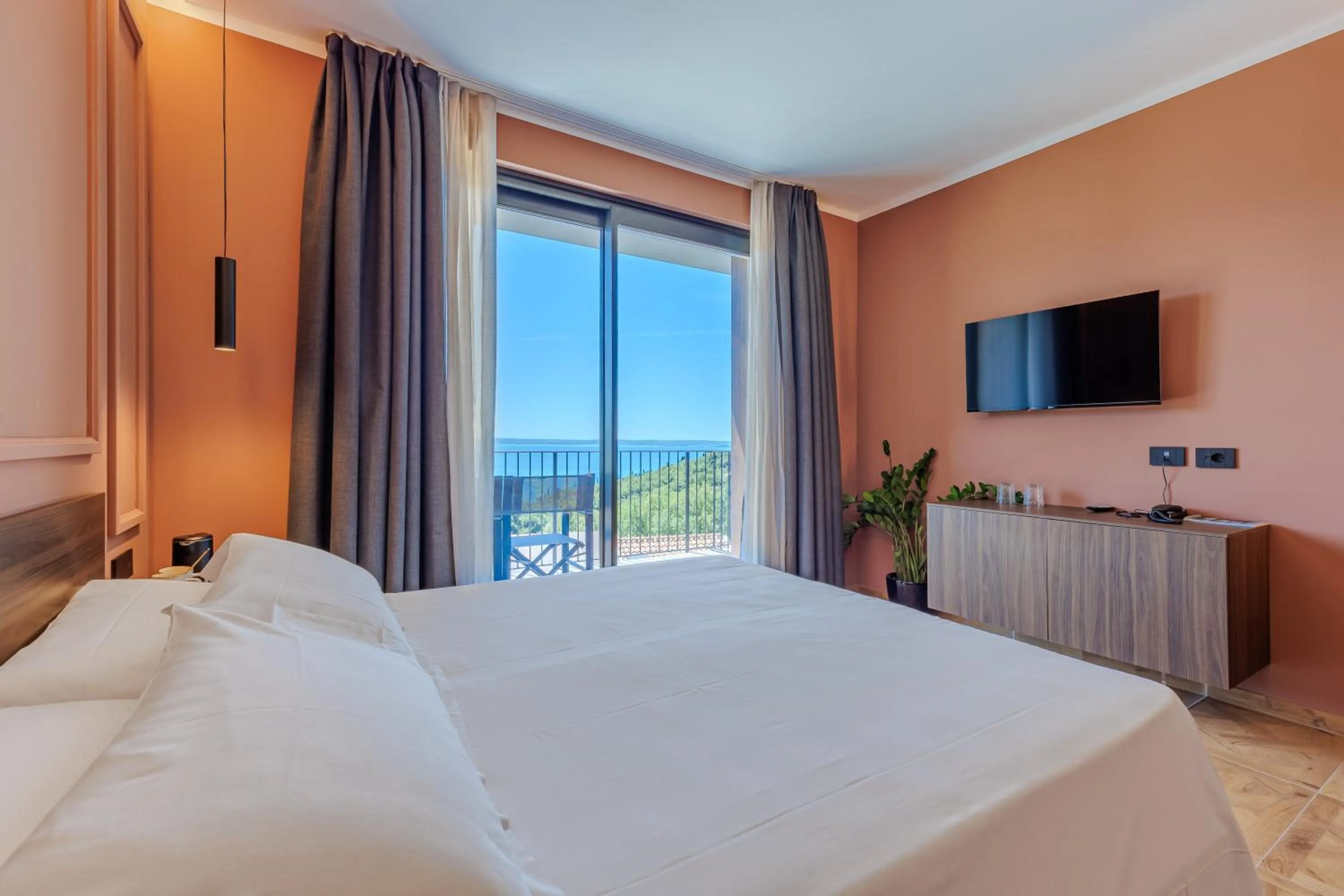 Bed in Deville & Spa