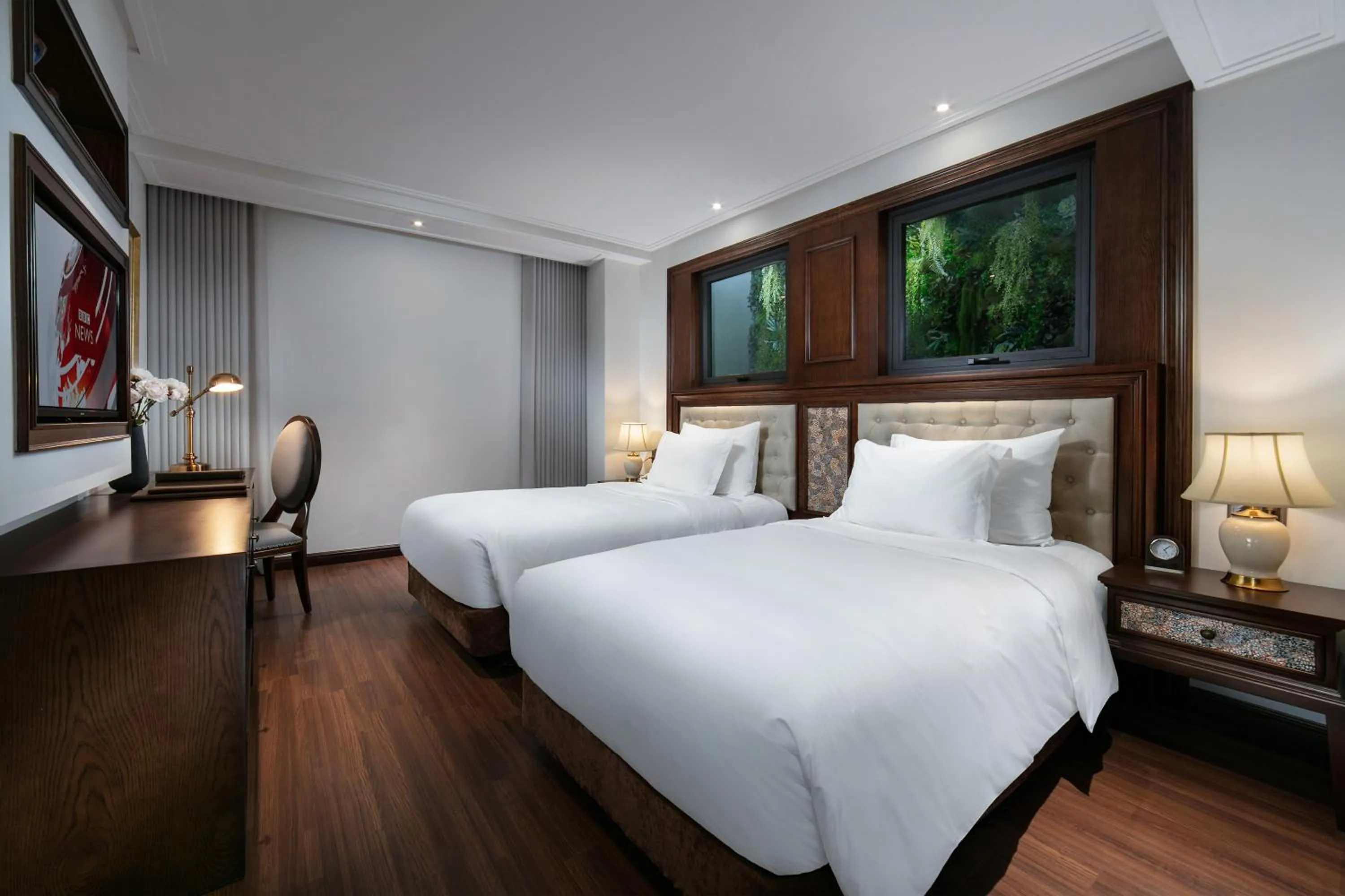 Bedroom, Bed in The Q Hotel