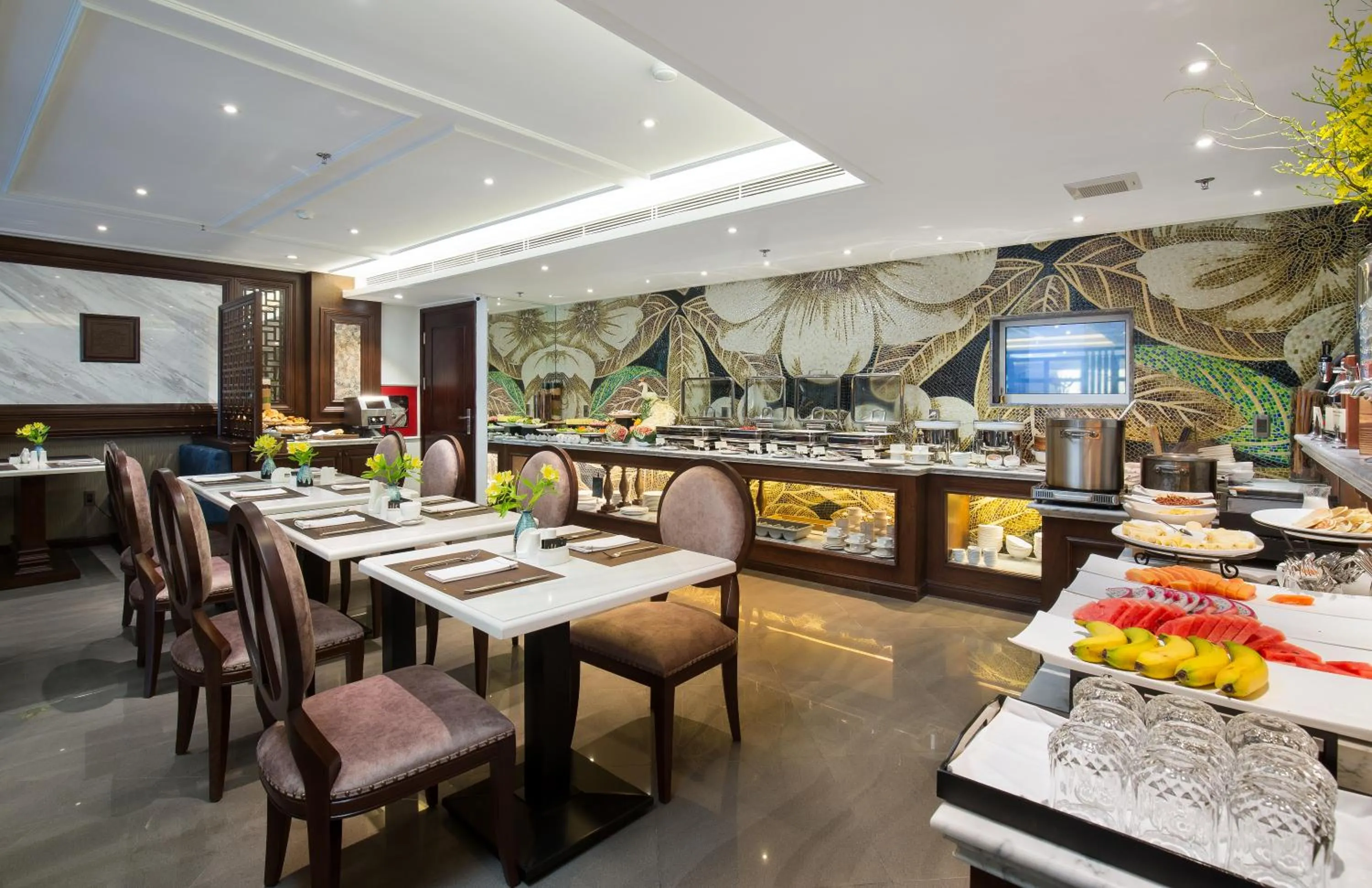 Buffet breakfast in The Q Hotel