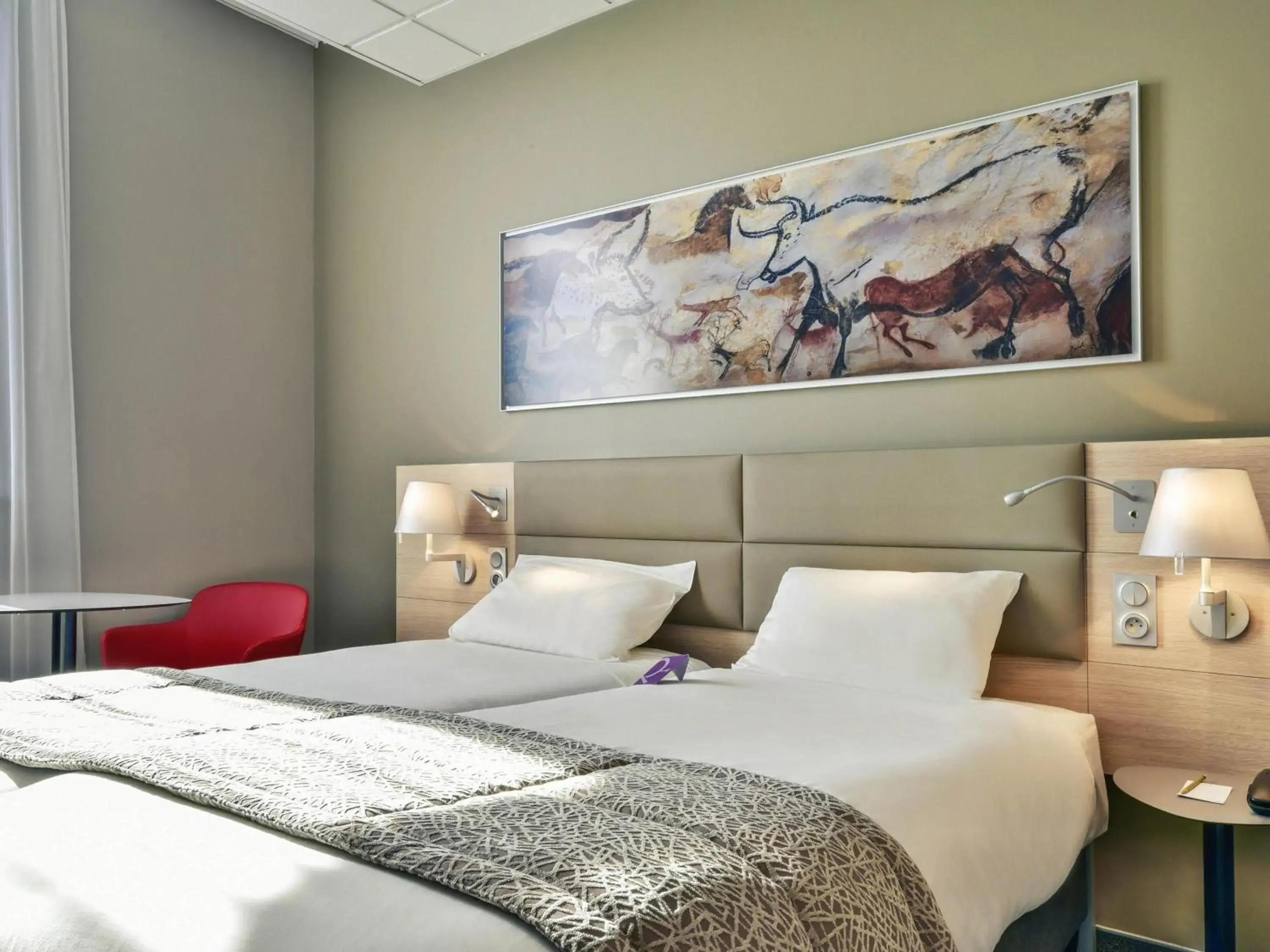 Classic Twin Room with Shower - single occupancy in Mercure Périgueux Centre Historique Classic Twin Room with Shower - single occupancy in Mercure Périgueux Centre Historique