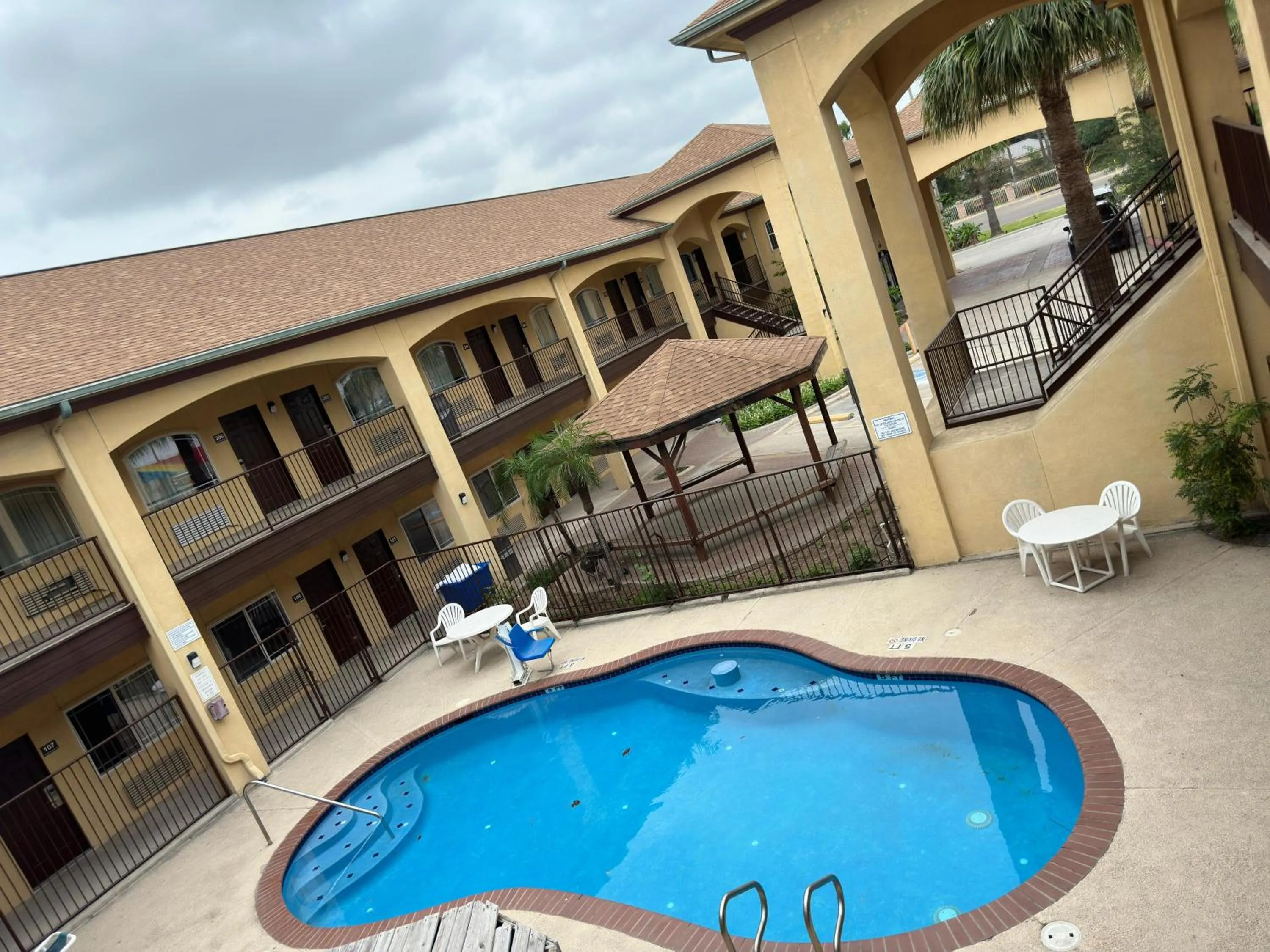 Property building in Texas Inn and Suites RGV