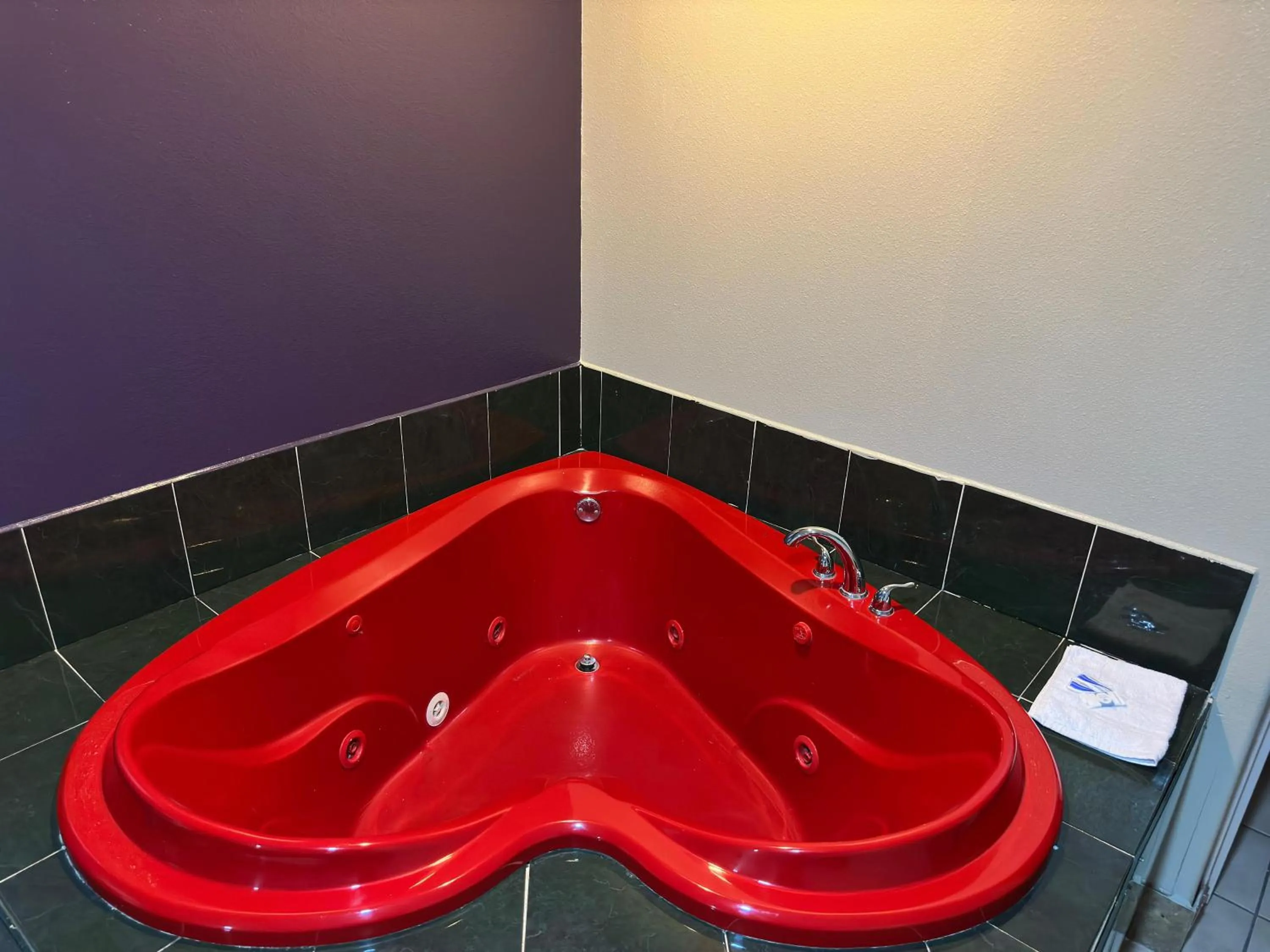 Hot Tub in Texas Inn and Suites RGV