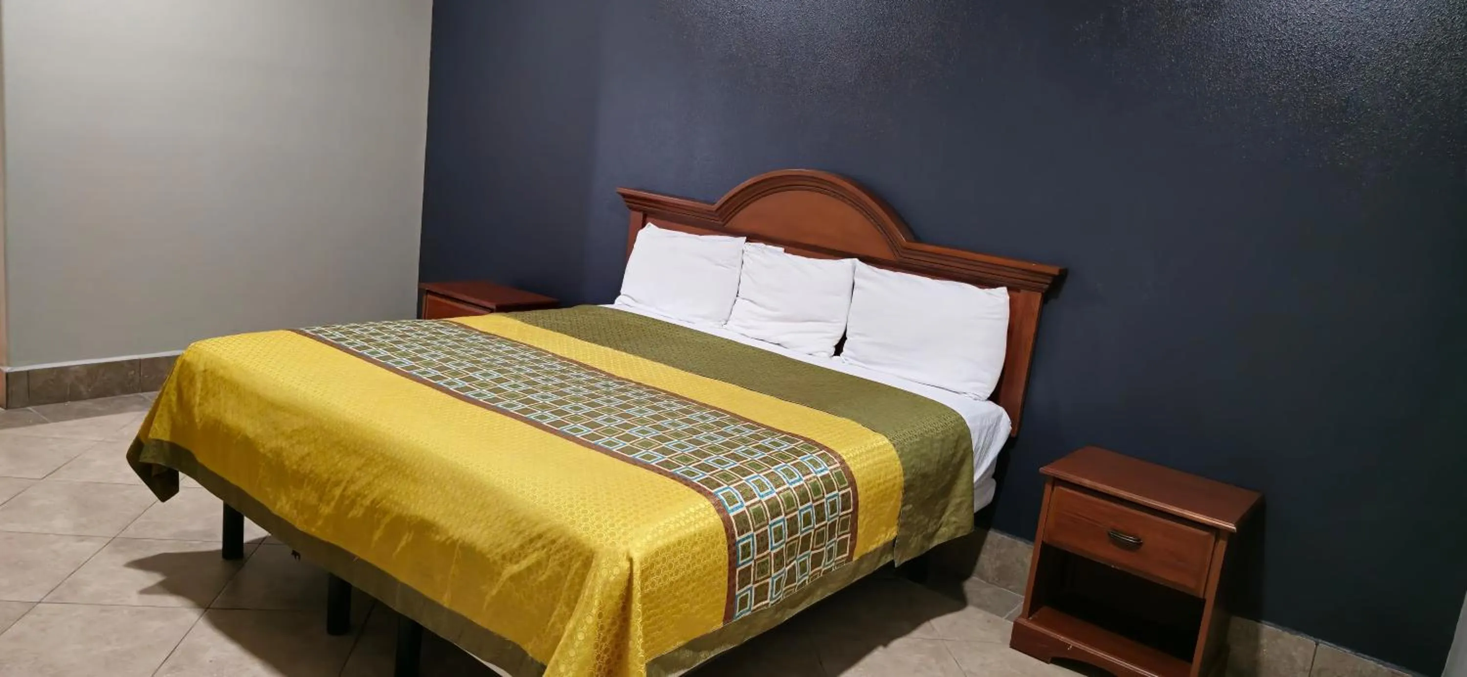 Bed in Texas Inn and Suites RGV