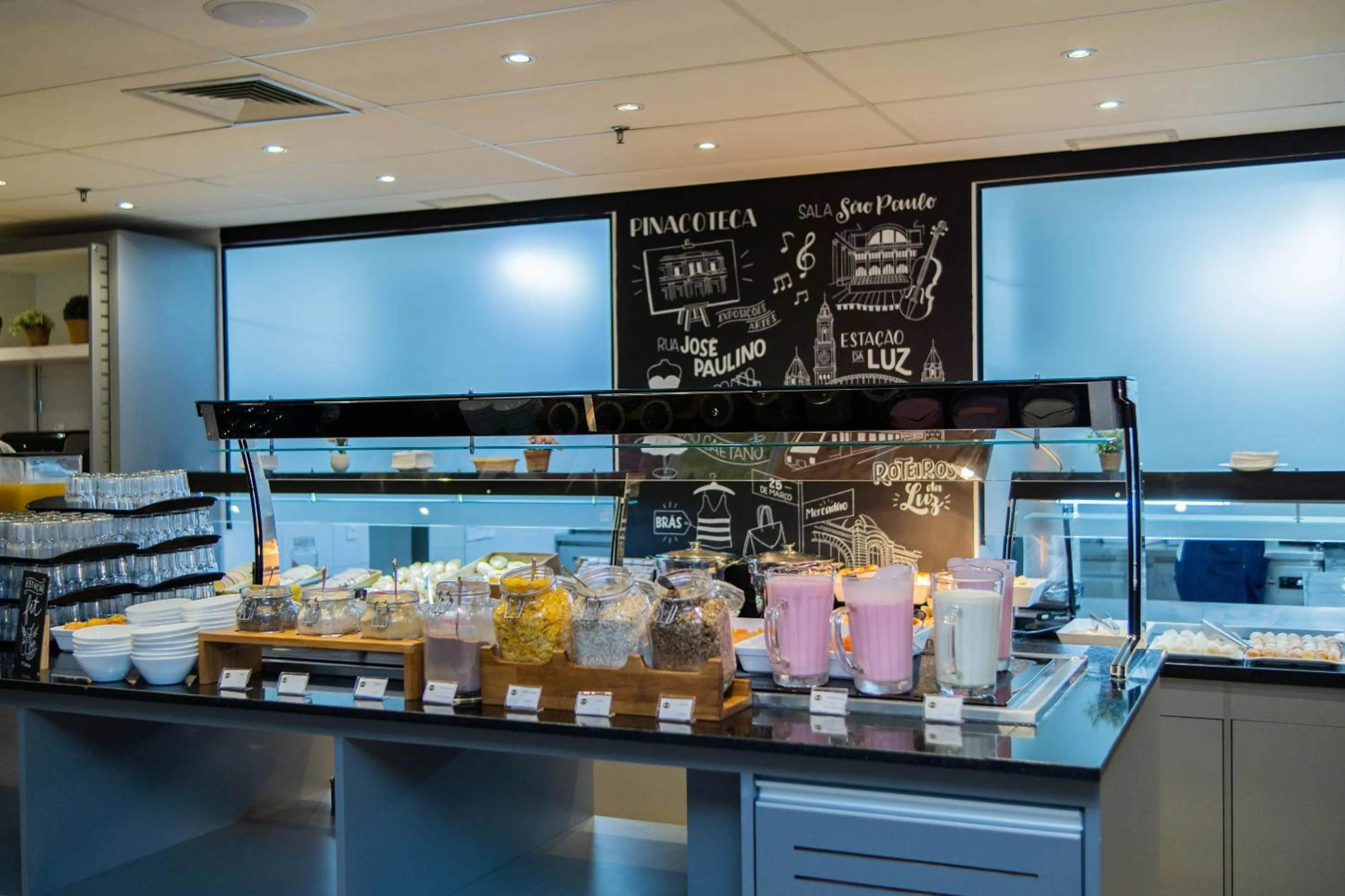 Breakfast in B&B HOTEL São Paulo Luz - Centro