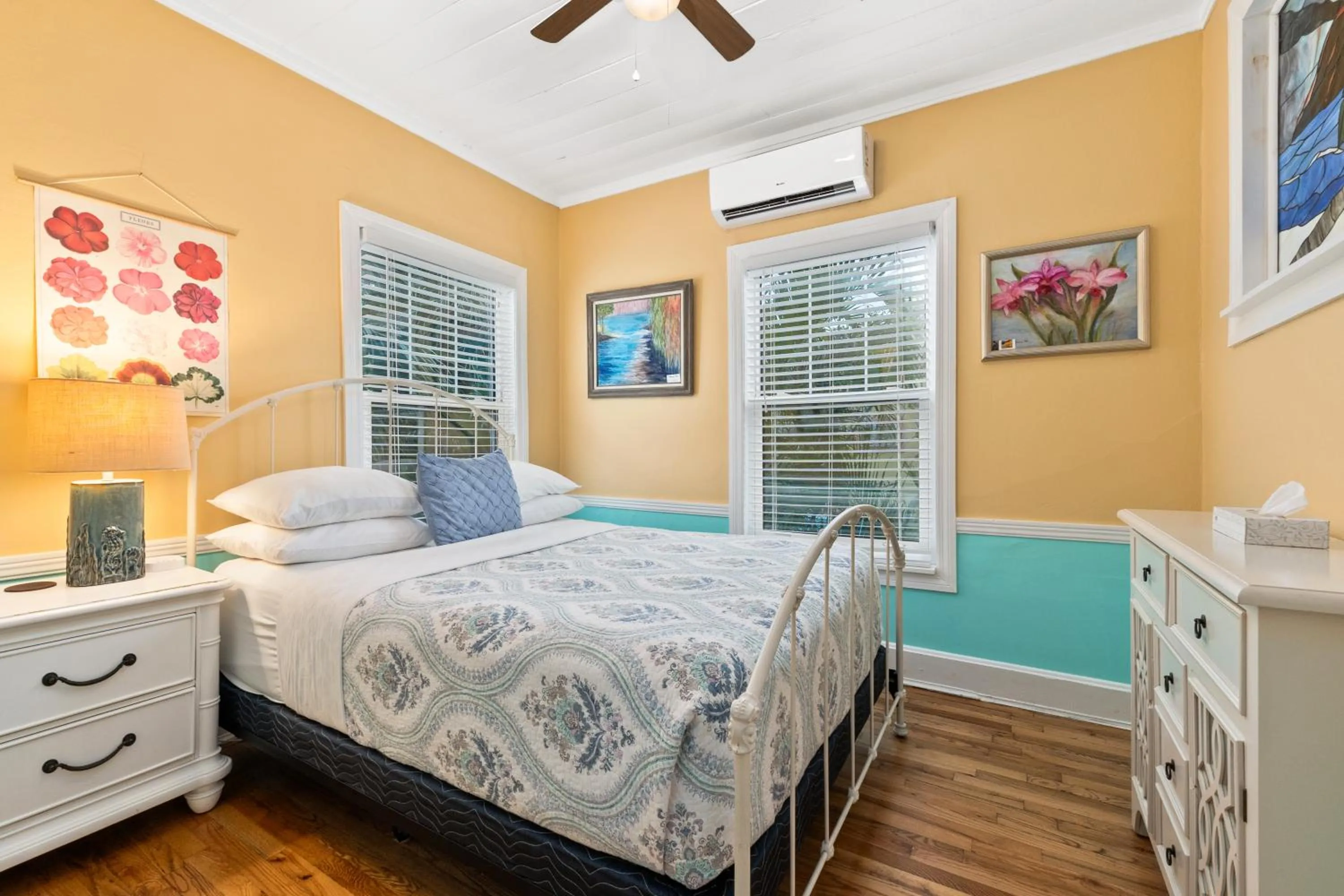 Bed in Old Colorado Inn