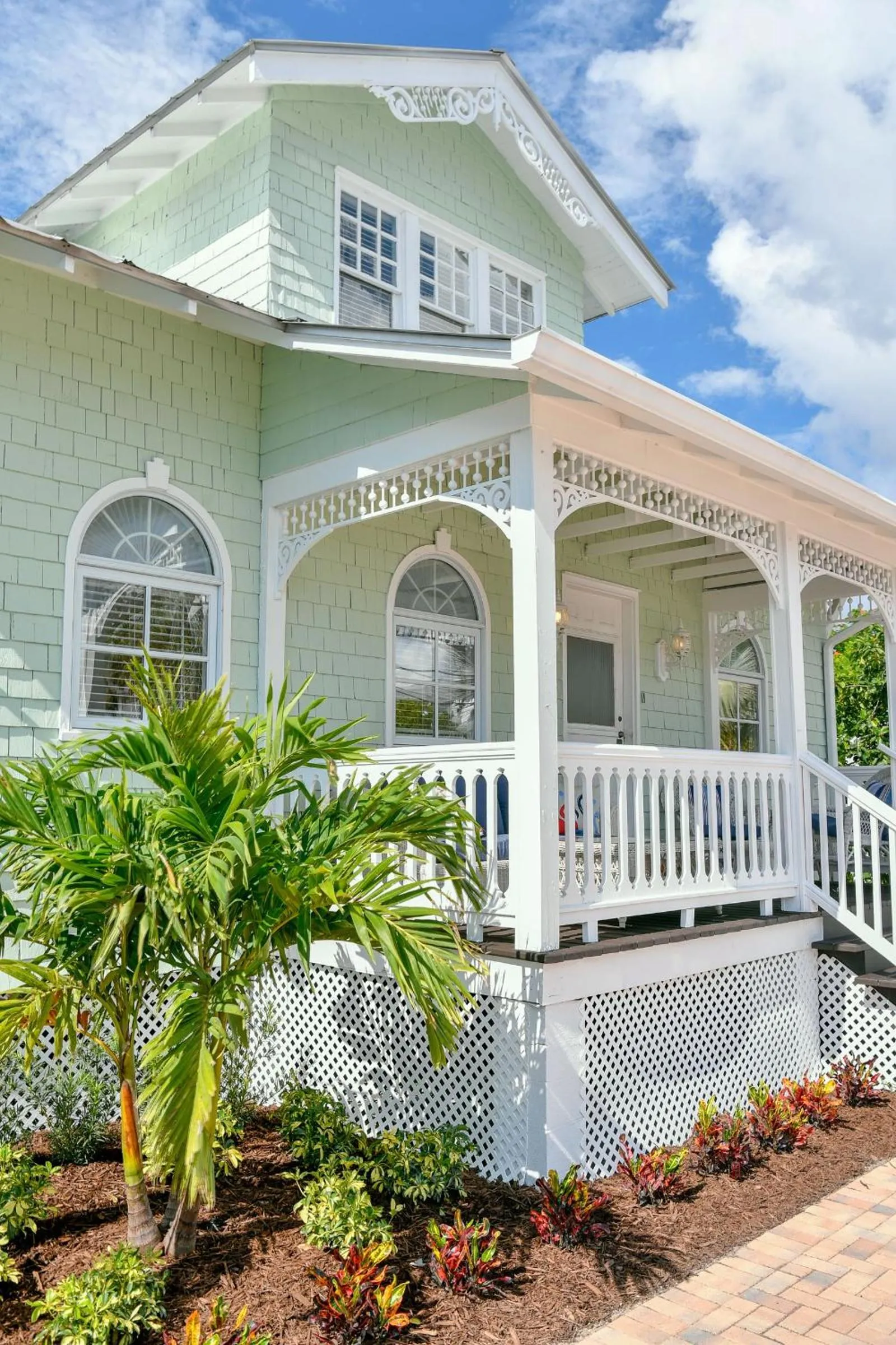Property building in Old Colorado Inn