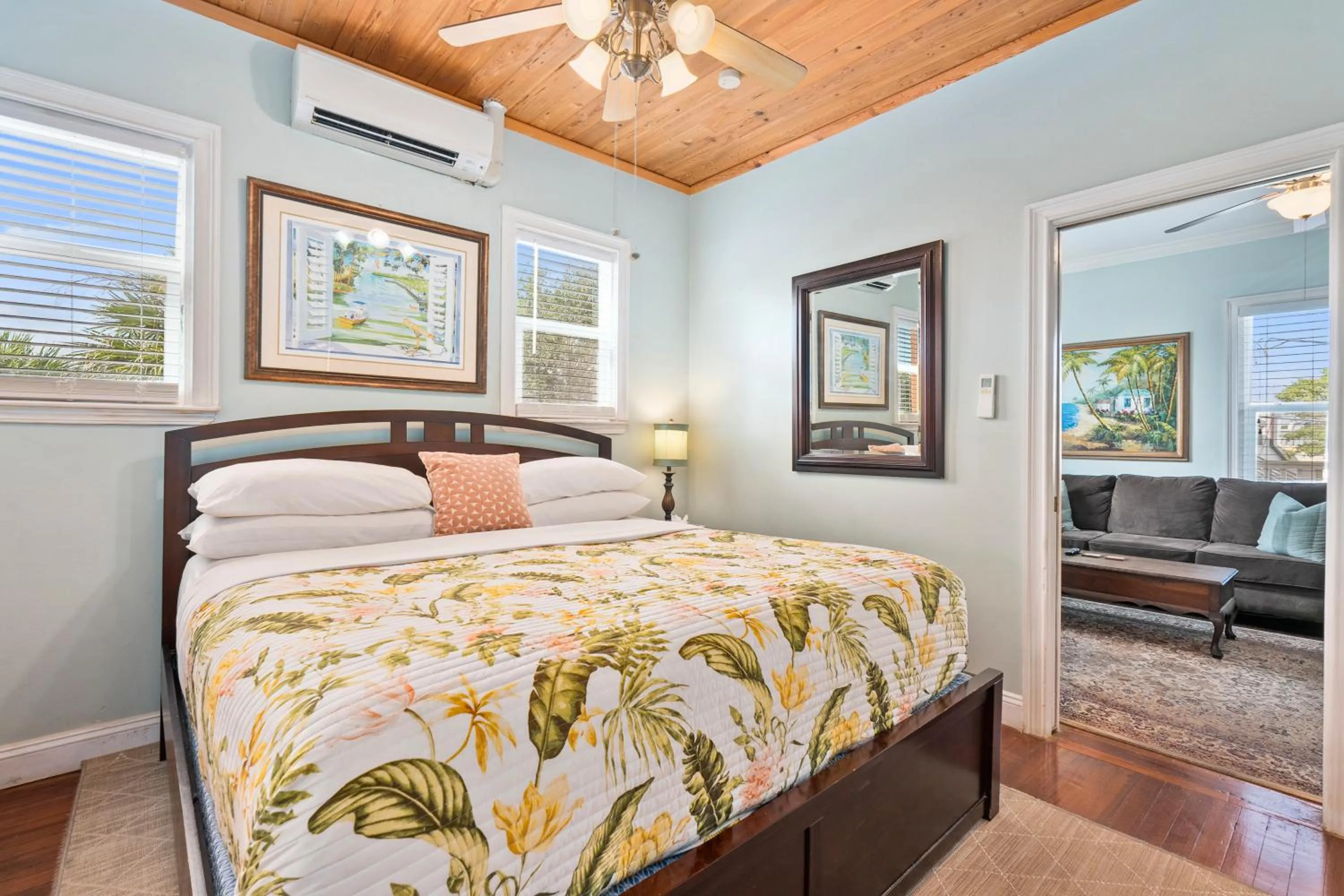 Bed in Old Colorado Inn