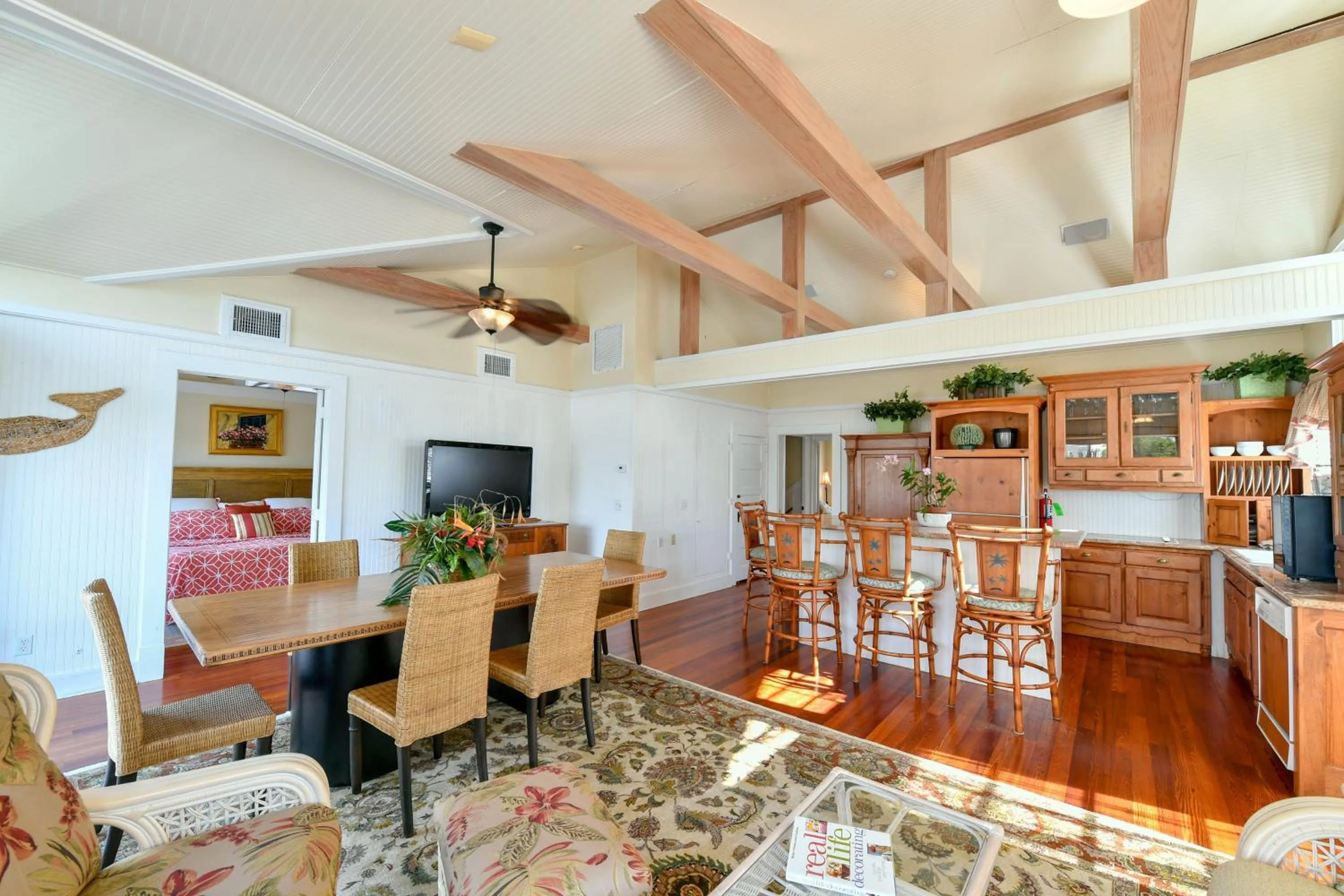 TV and multimedia in Old Colorado Inn