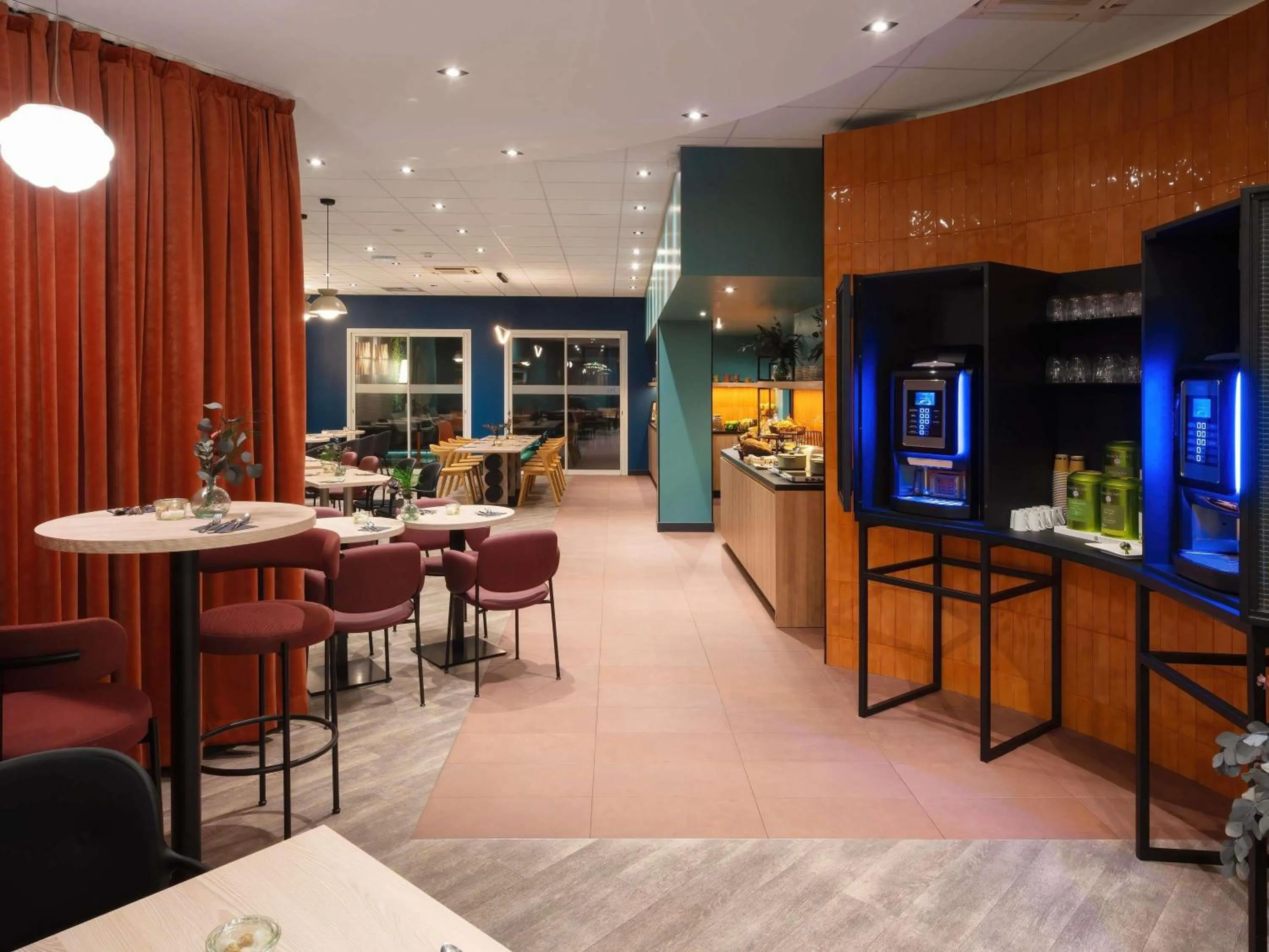 Breakfast in Mercure Libourne Saint Emilion