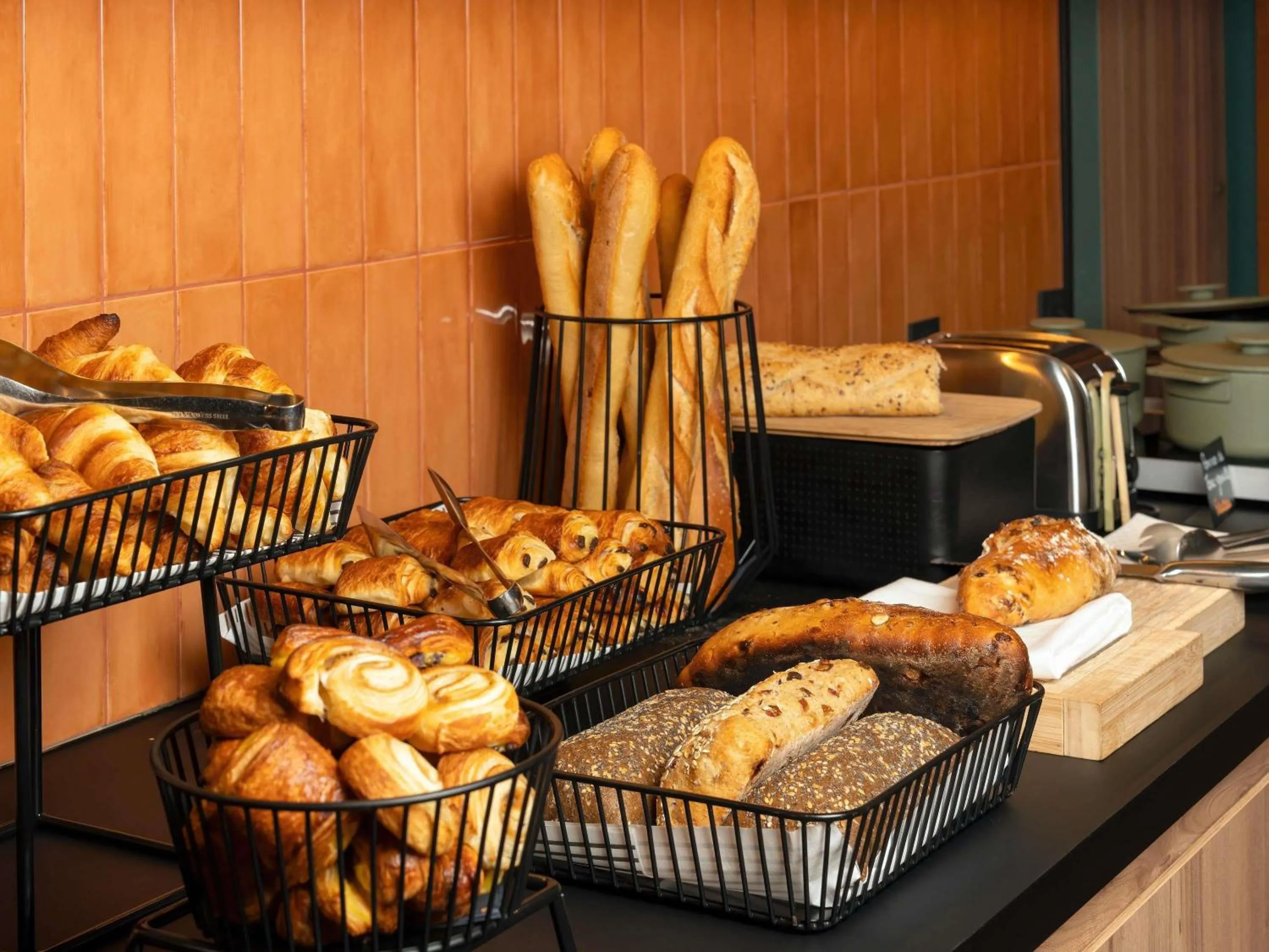 Breakfast in Mercure Libourne Saint Emilion