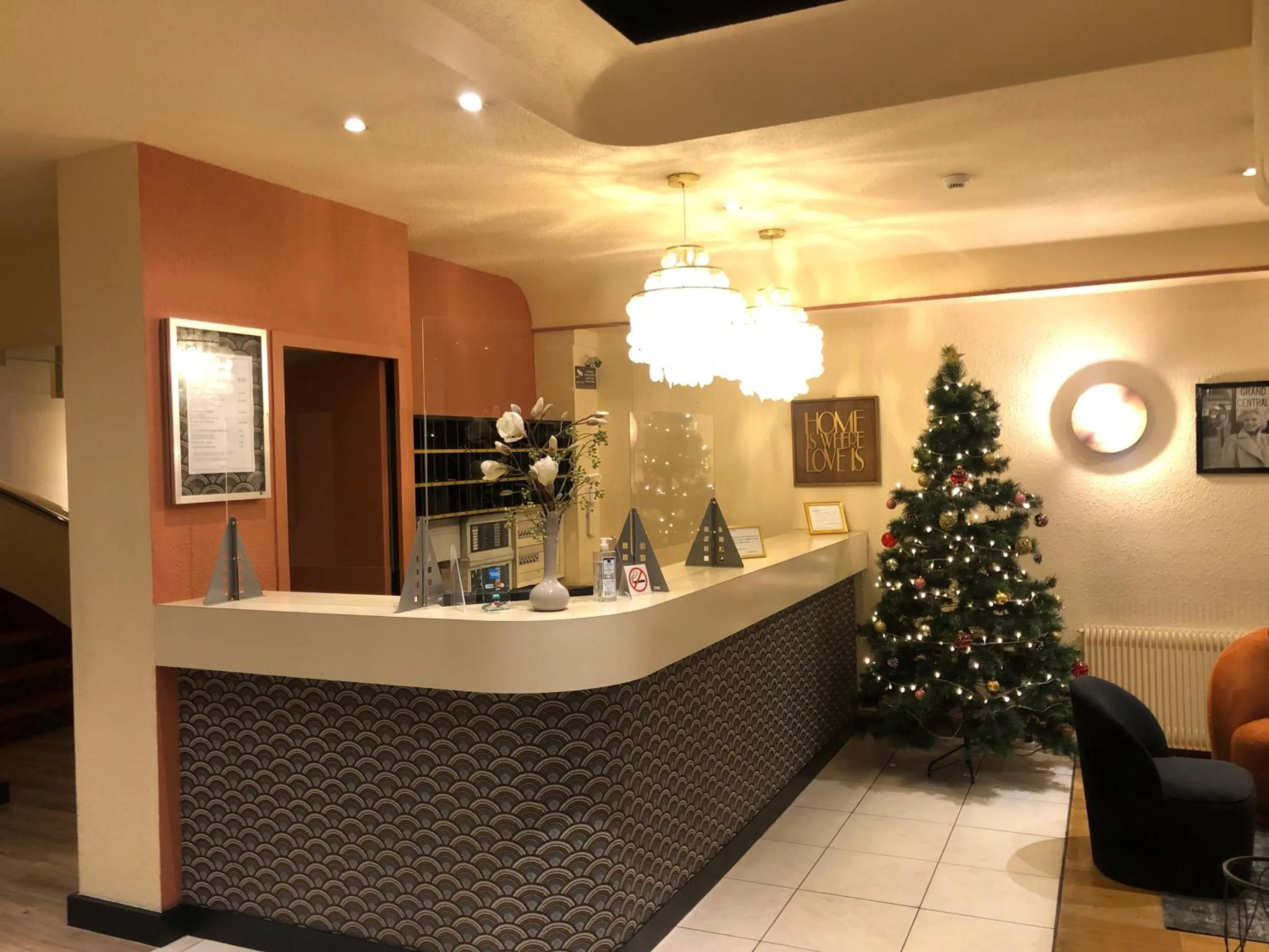 Lobby or reception in Hotel Le Progres