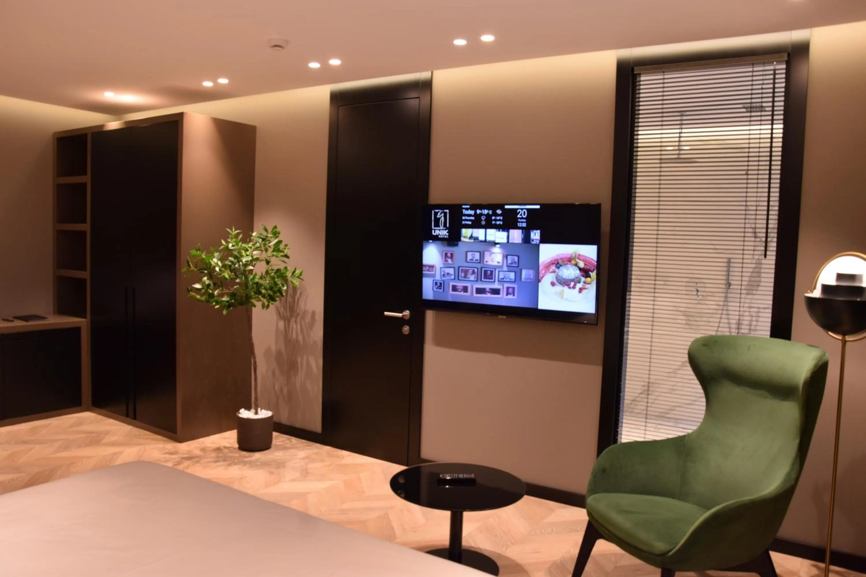 TV and multimedia in Hotel Unik