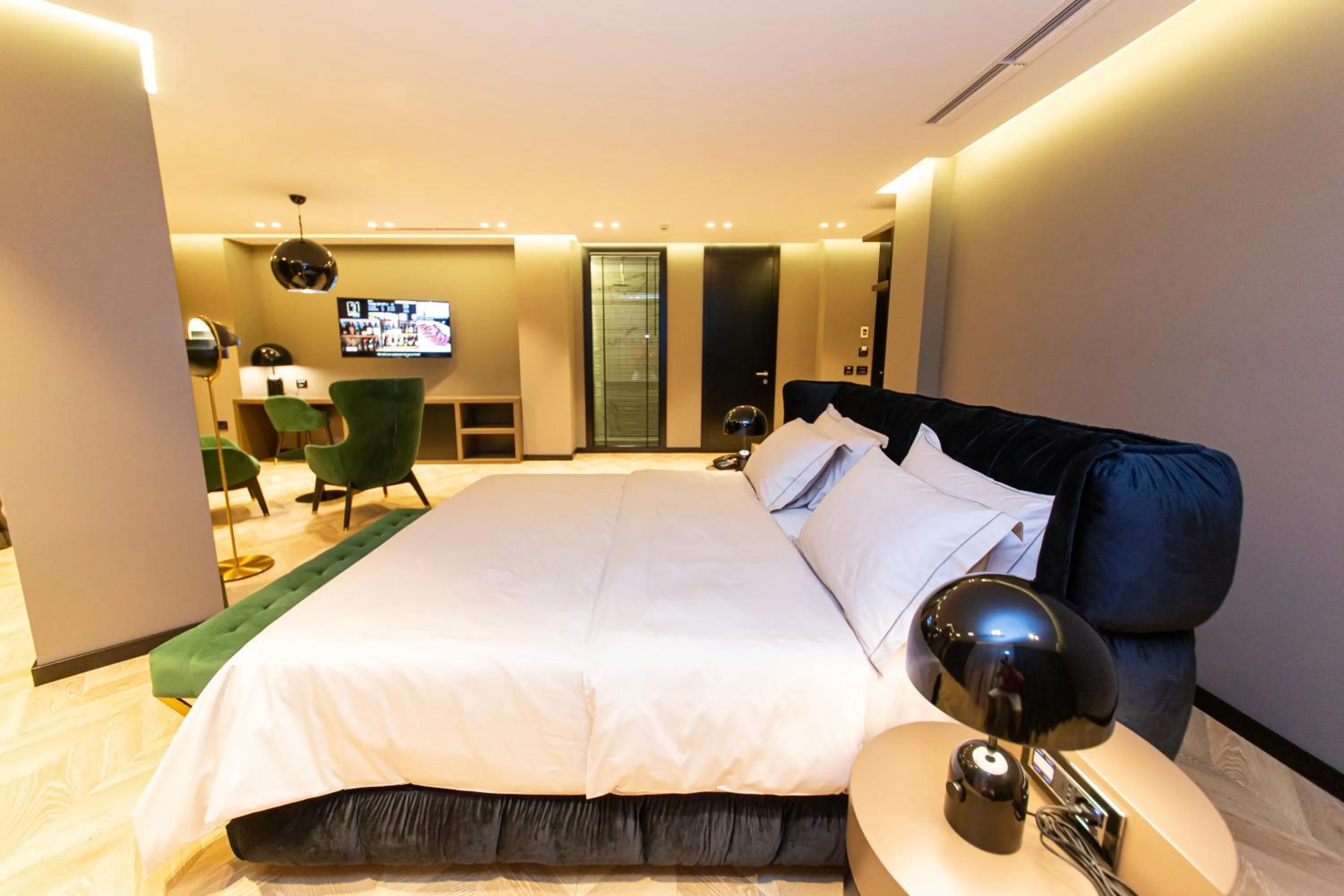 Photo of the whole room, Bed in Hotel Unik