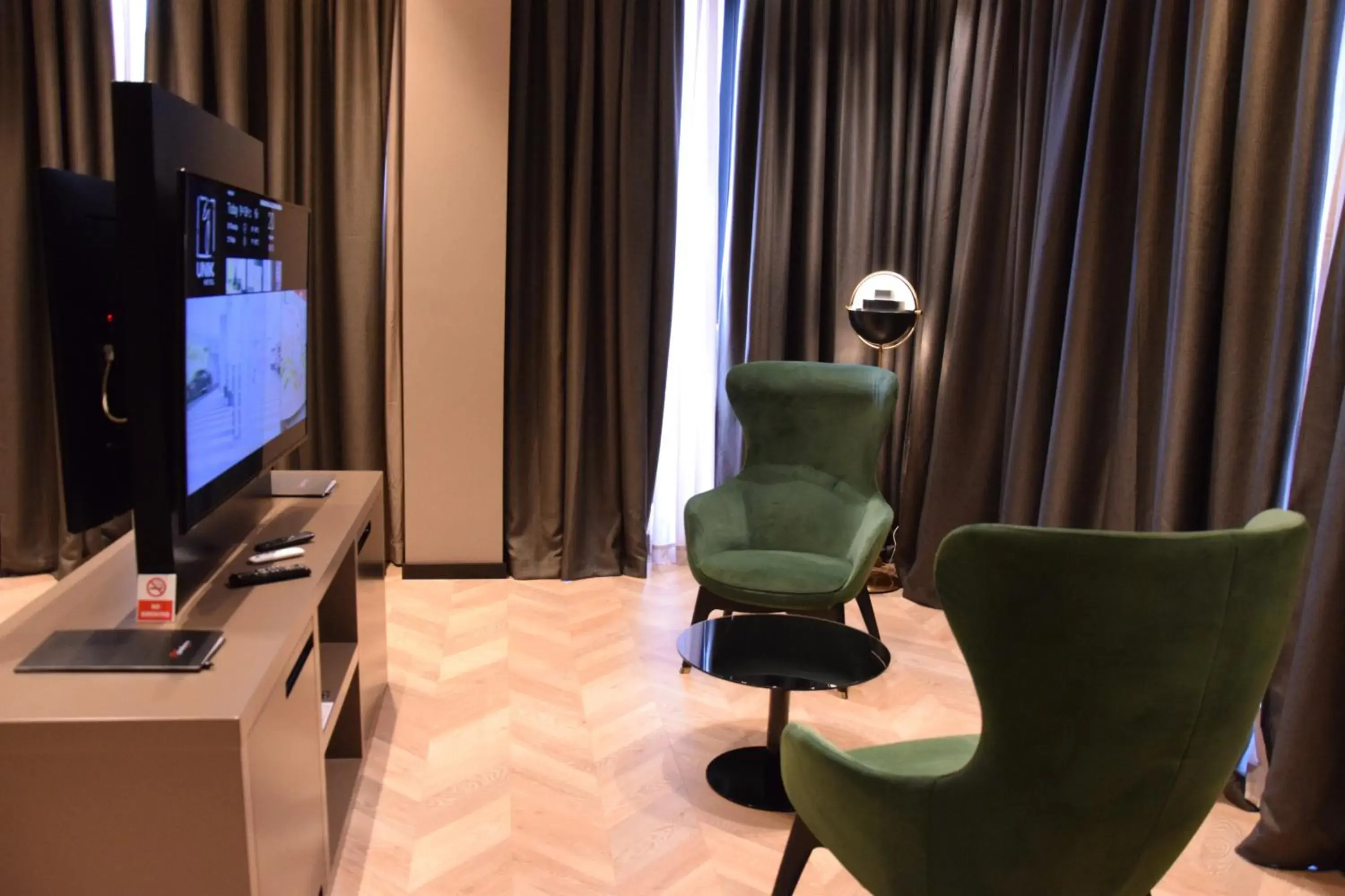 Deluxe King Suite in Hotel Unik Deluxe King Suite in Hotel Unik