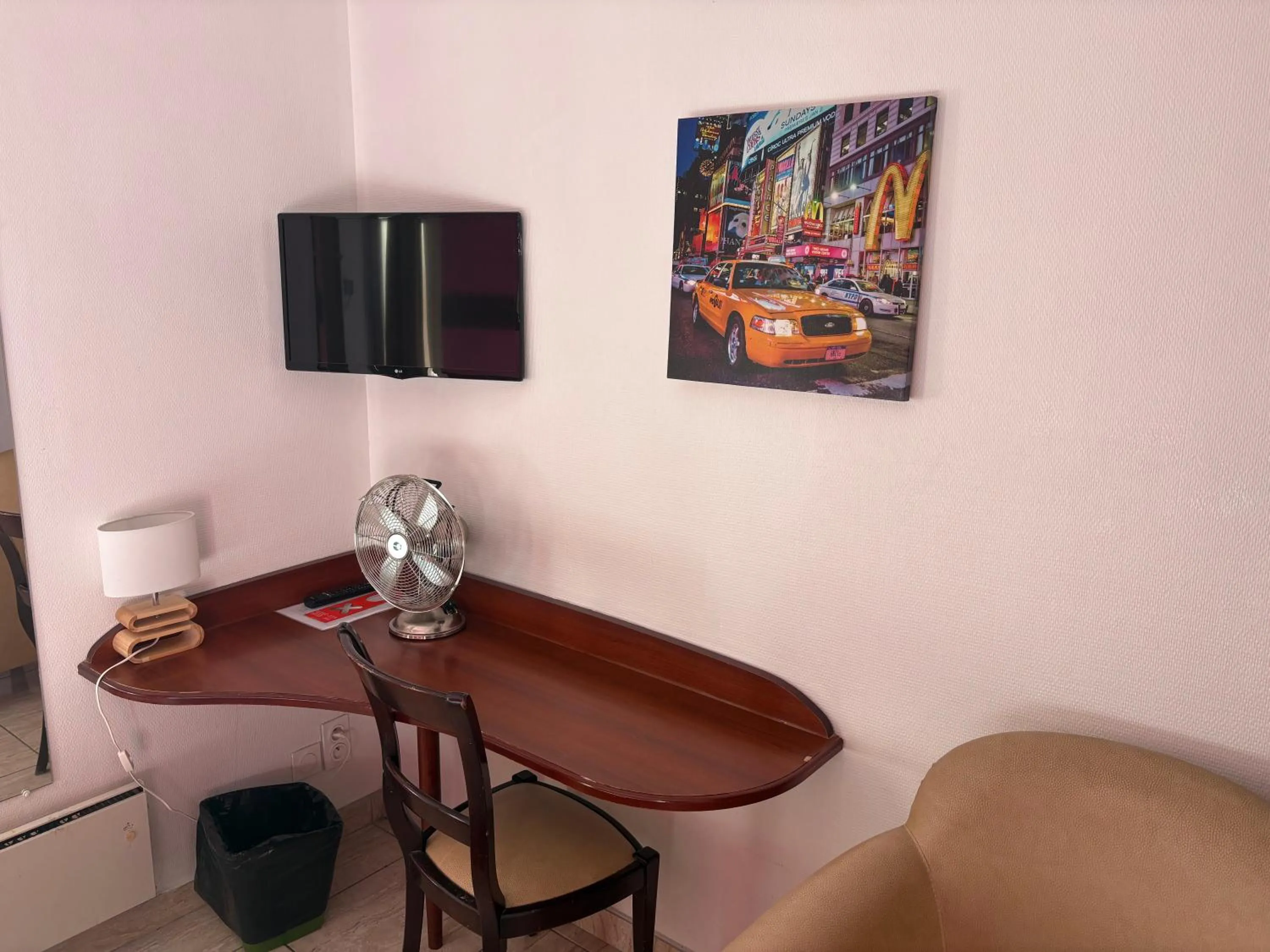 Hotel Couleurs Sud Centre-ville Gare Charleville-Mézières