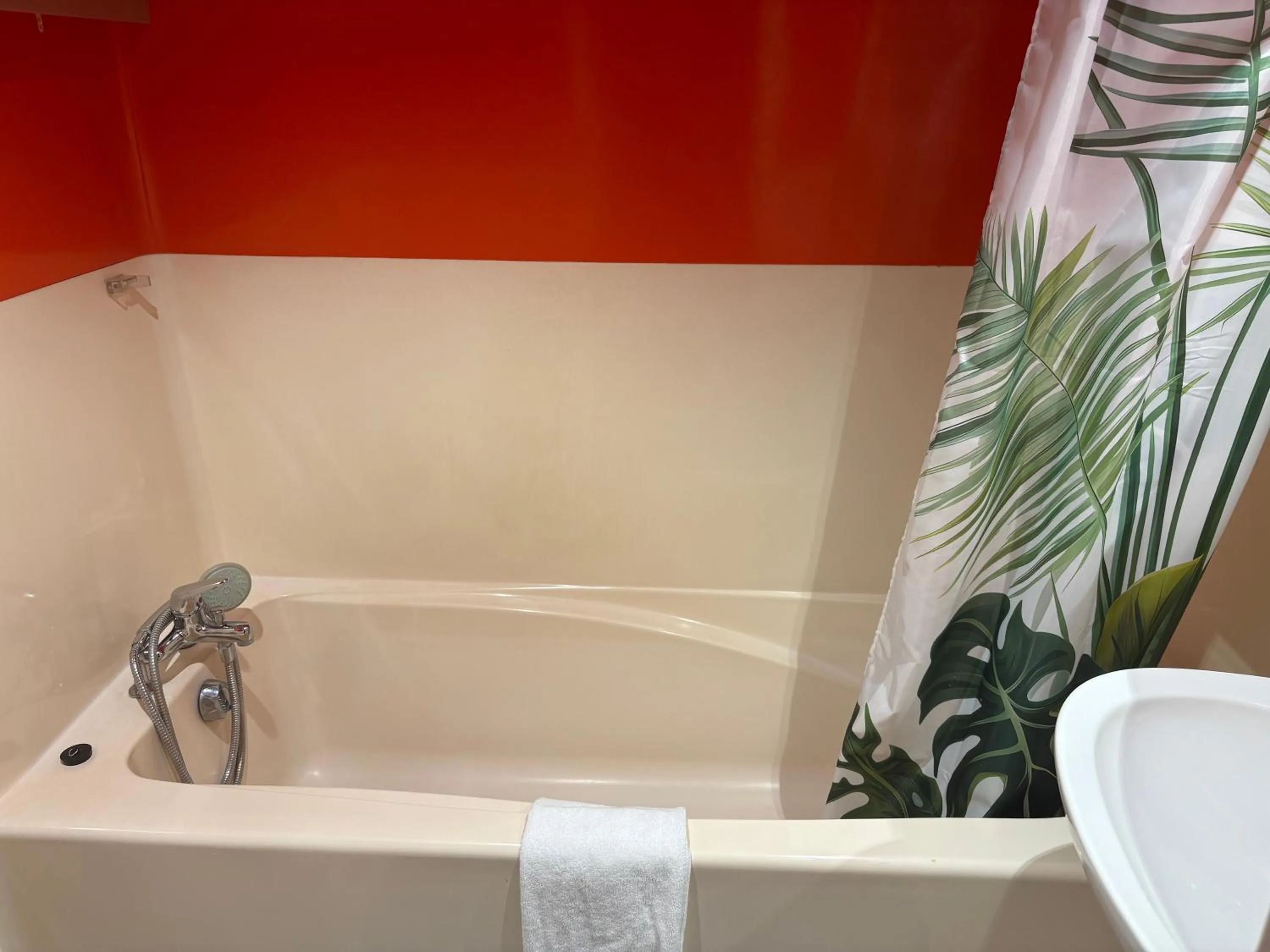 Hotel Couleurs Sud Centre-ville Gare Charleville-Mézières