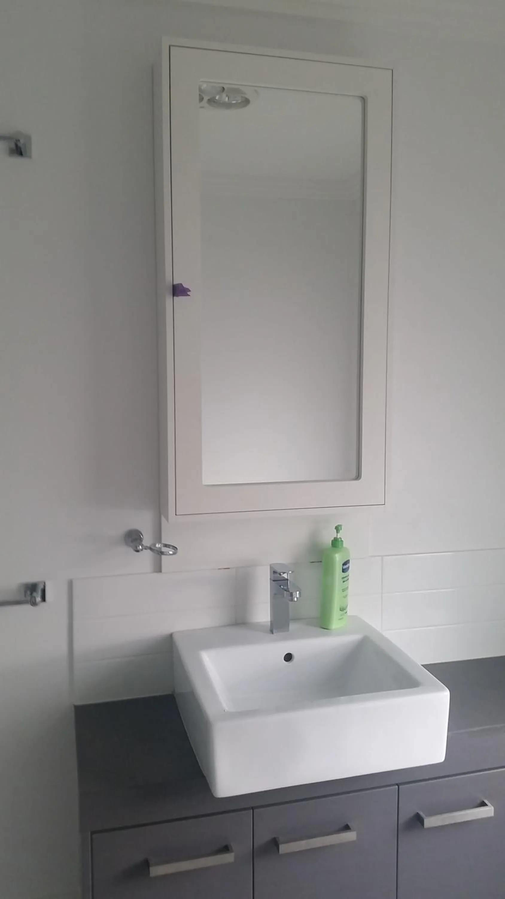 Bathroom in C'est La Vie Bed & Breakfast