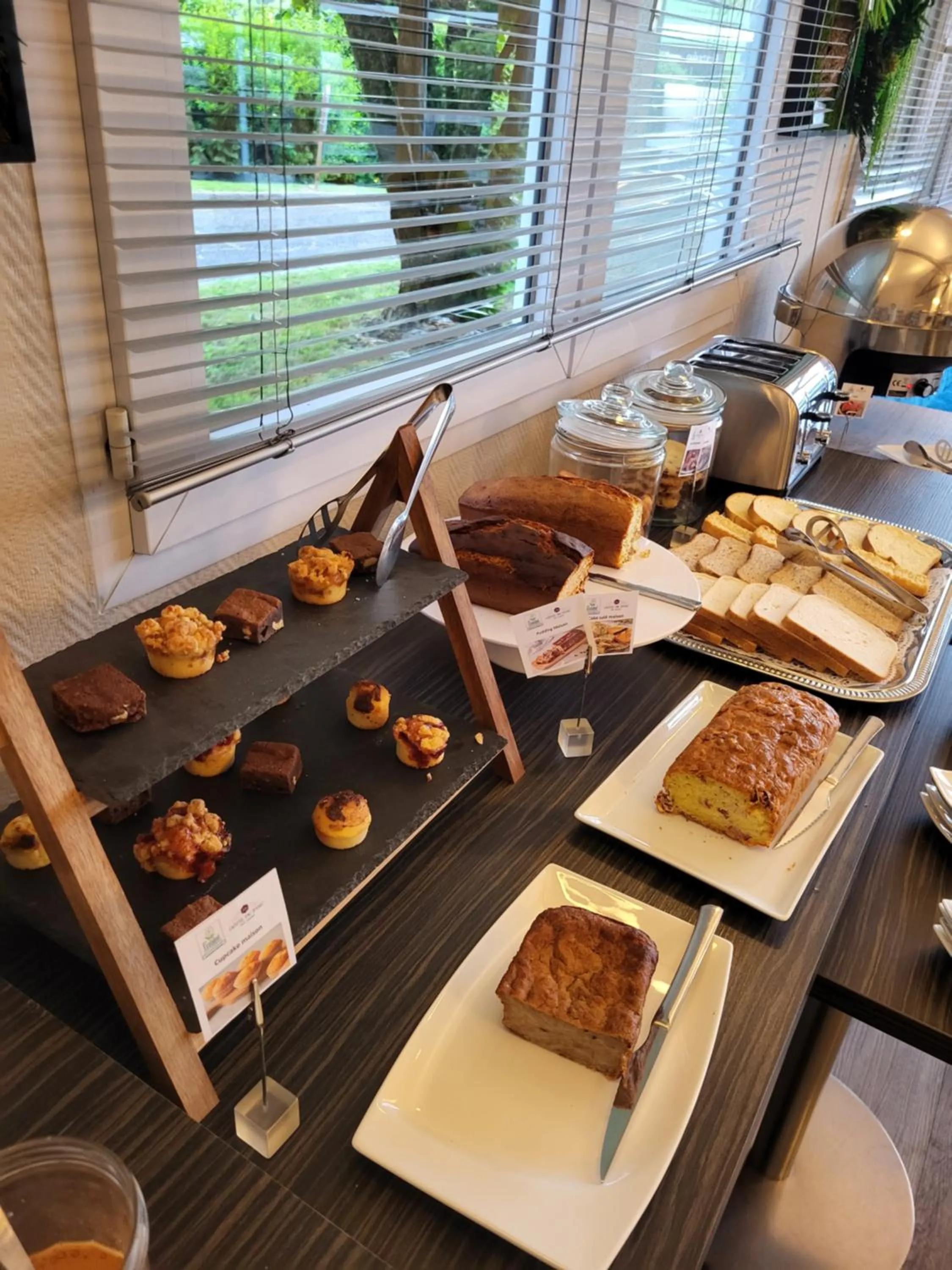Breakfast in Hotel Restaurant Du Parc Saumur Logis Elégance