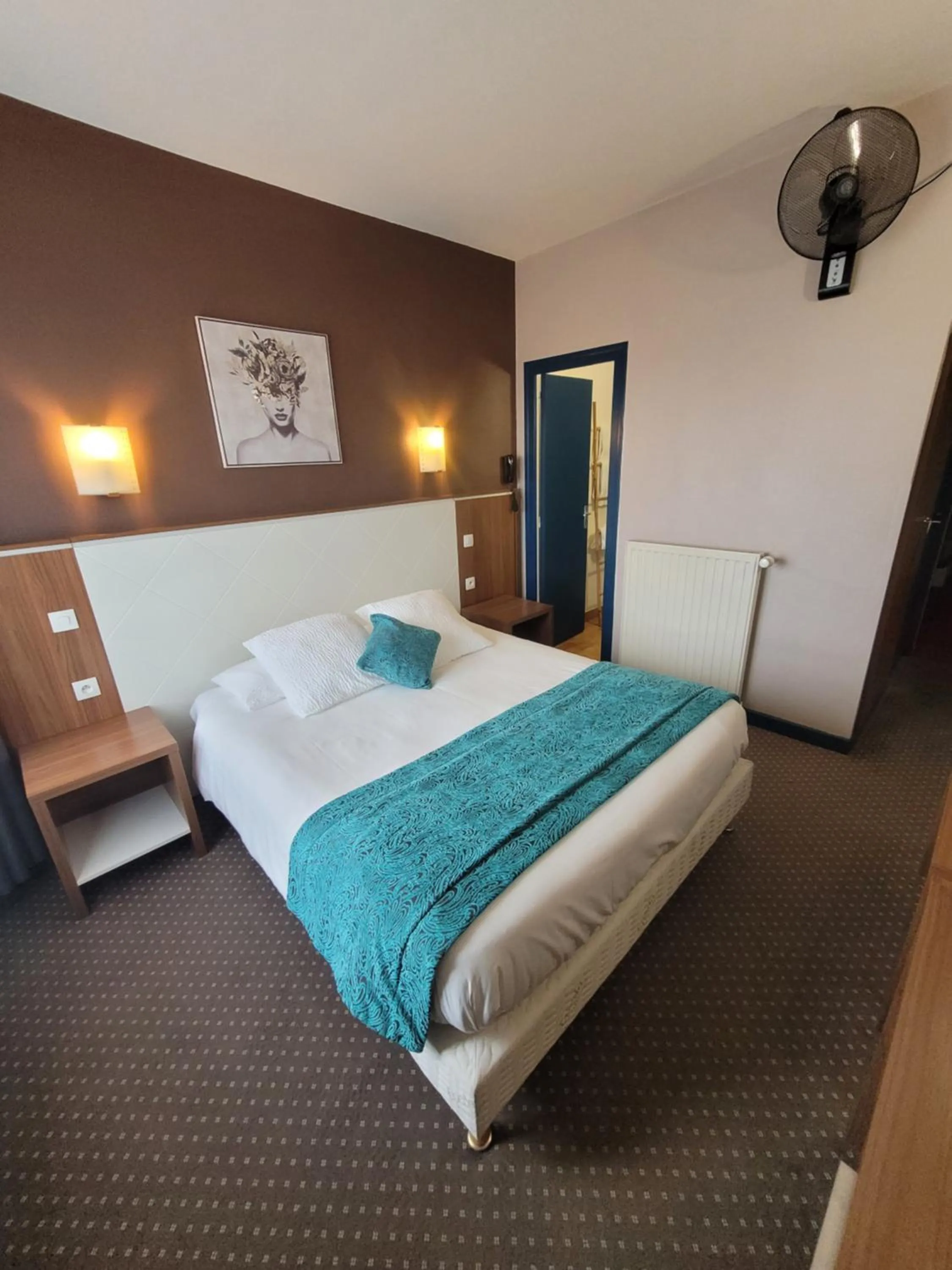 Bed in Atlantic Hôtel