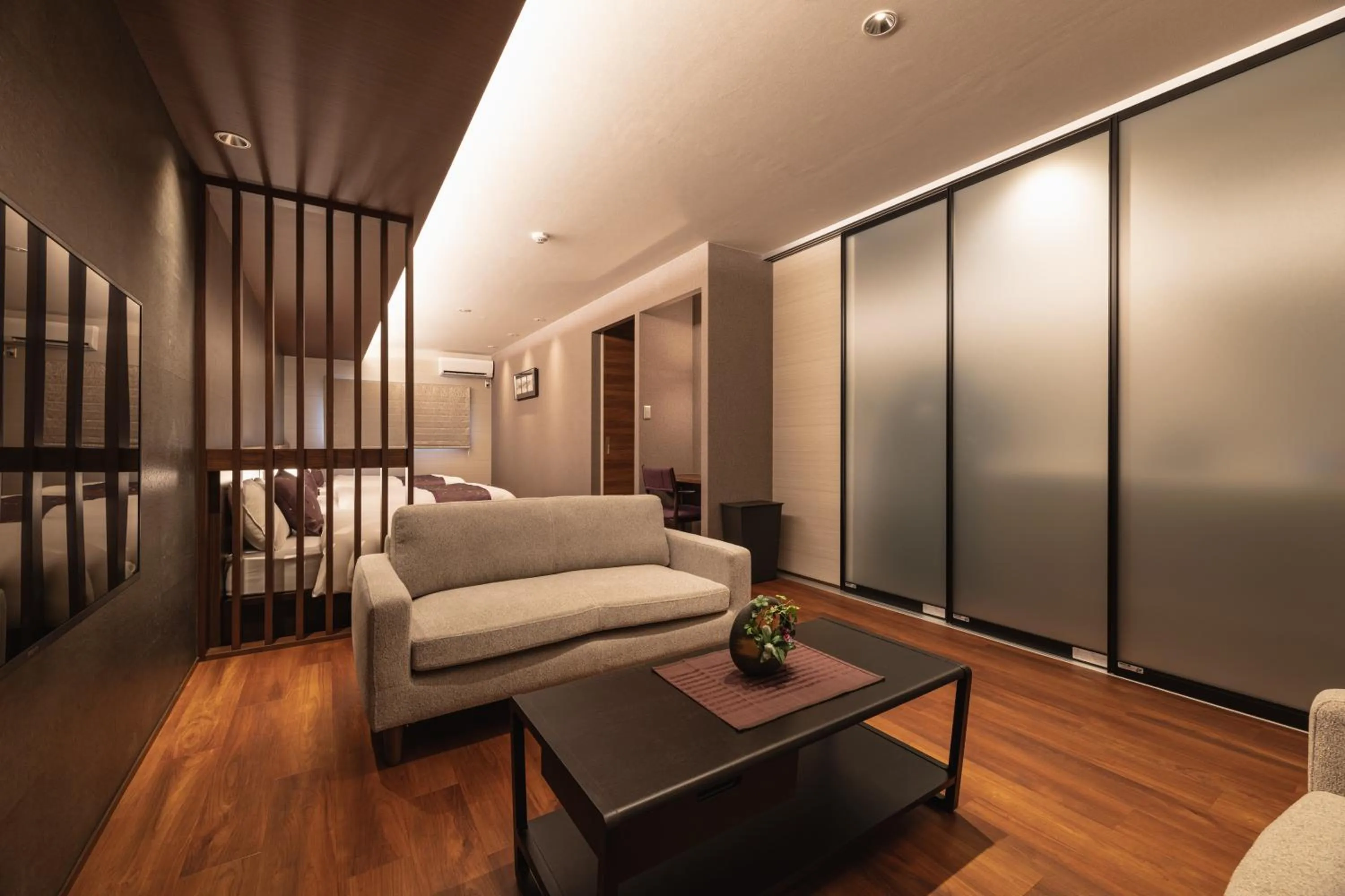 Living room in GRAND BASE Iolani