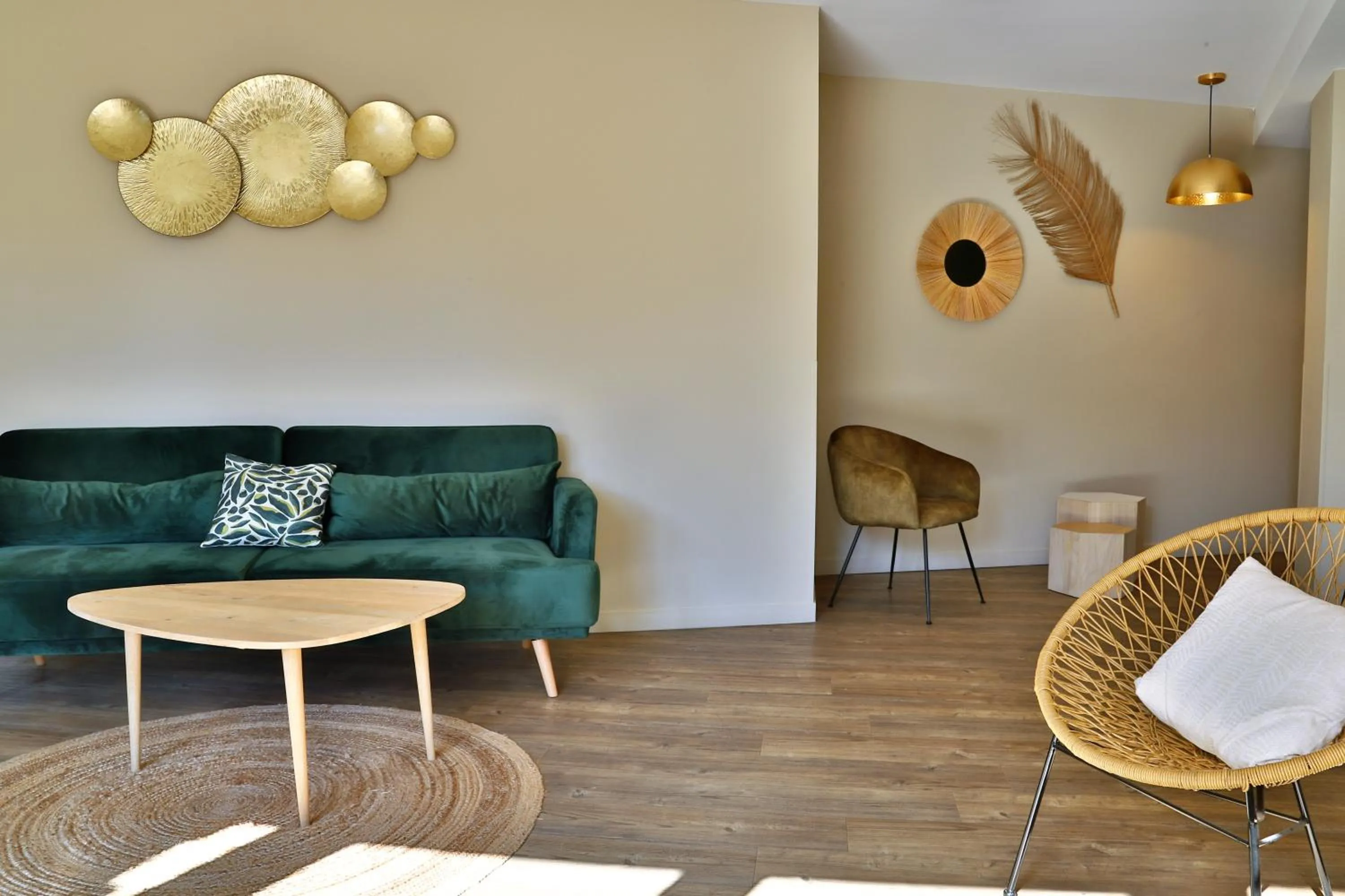 Lounge or bar in SOWELL HÔTELS du Golfe de Saint-Tropez