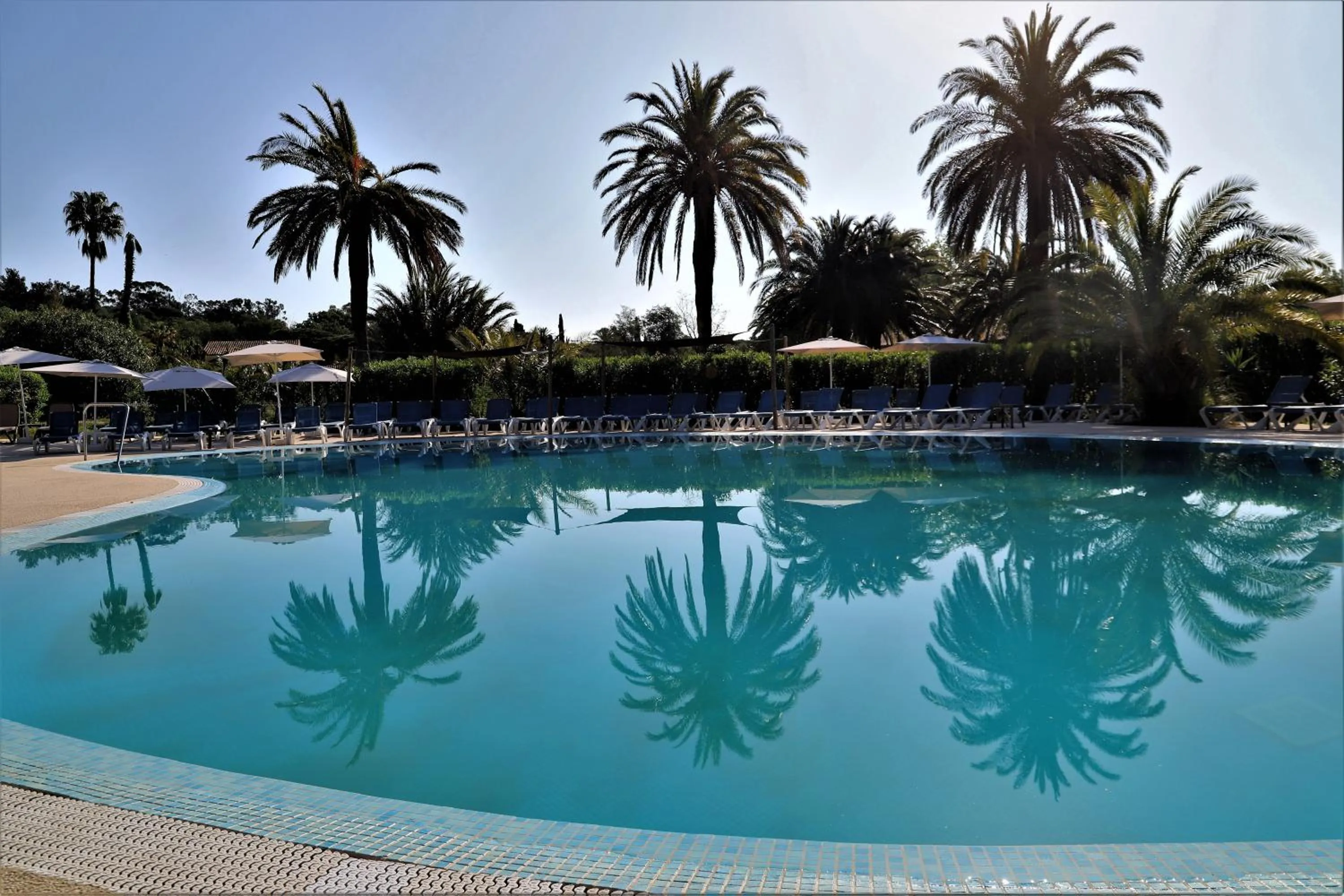 Swimming pool in SOWELL HÔTELS du Golfe de Saint-Tropez