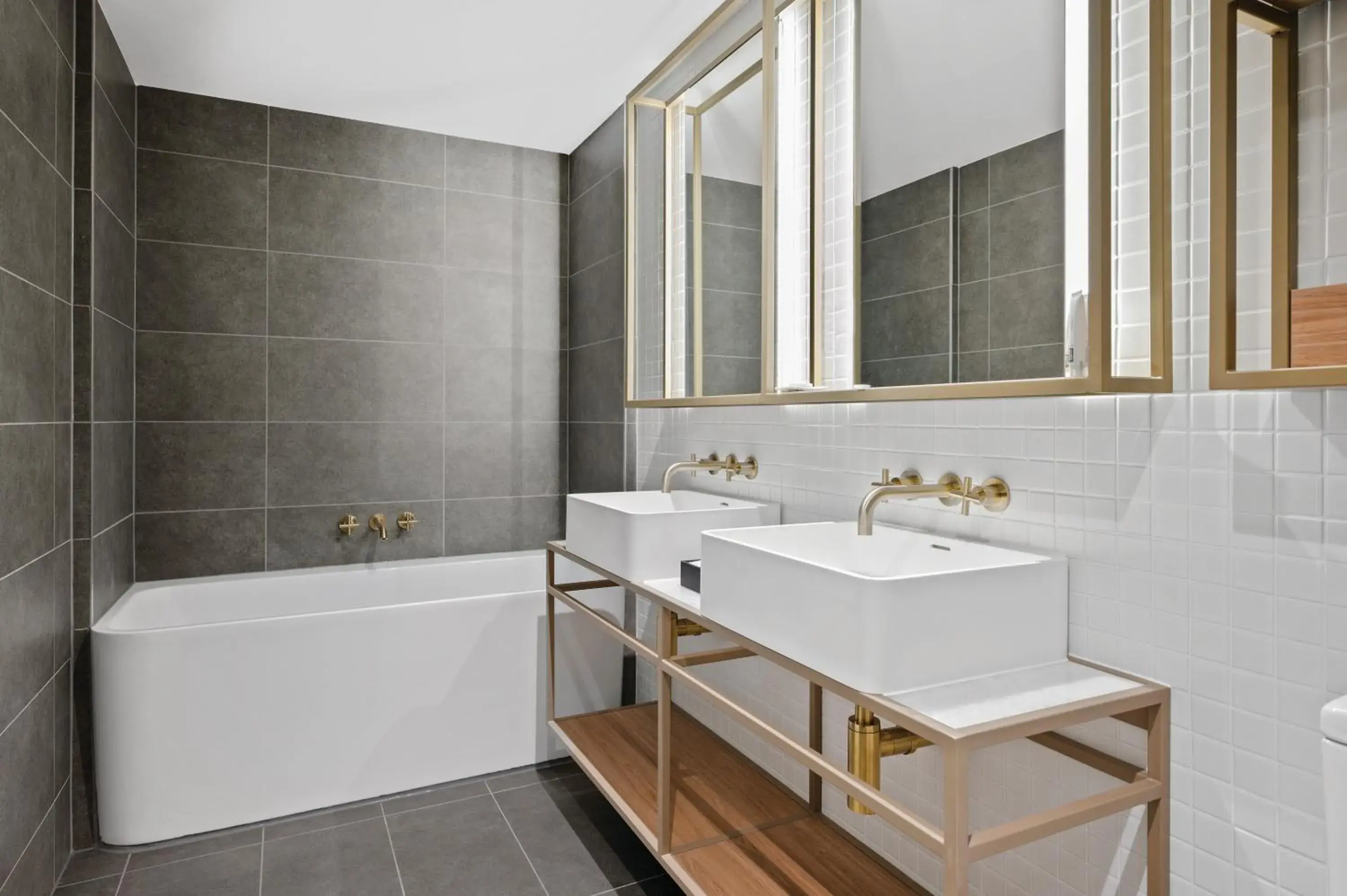 Deluxe Suite in Vibe Hotel Melbourne Deluxe Suite in Vibe Hotel Melbourne