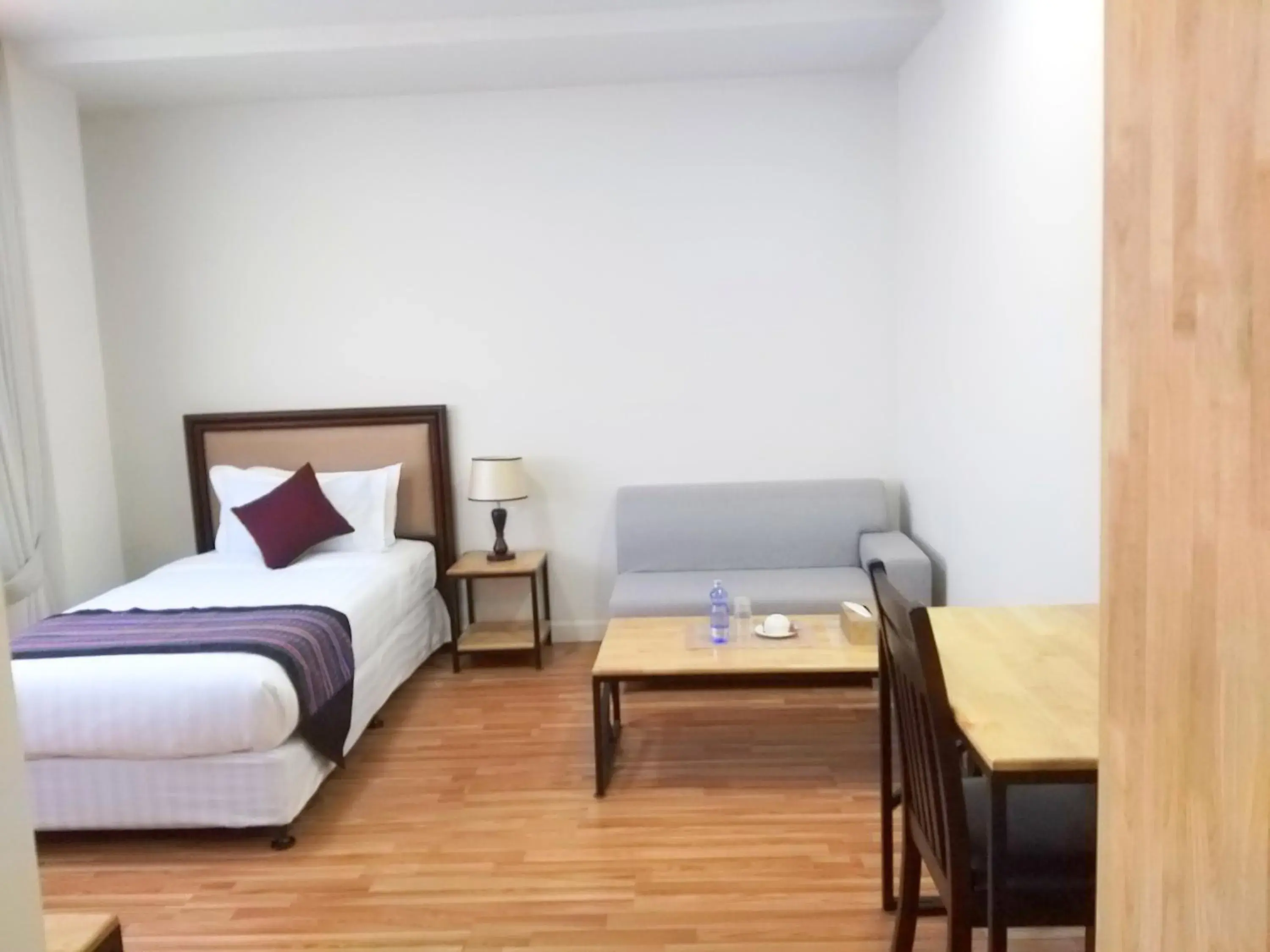 Single Room in Myanandar Residence & Hotel Single Room in Myanandar Residence & Hotel