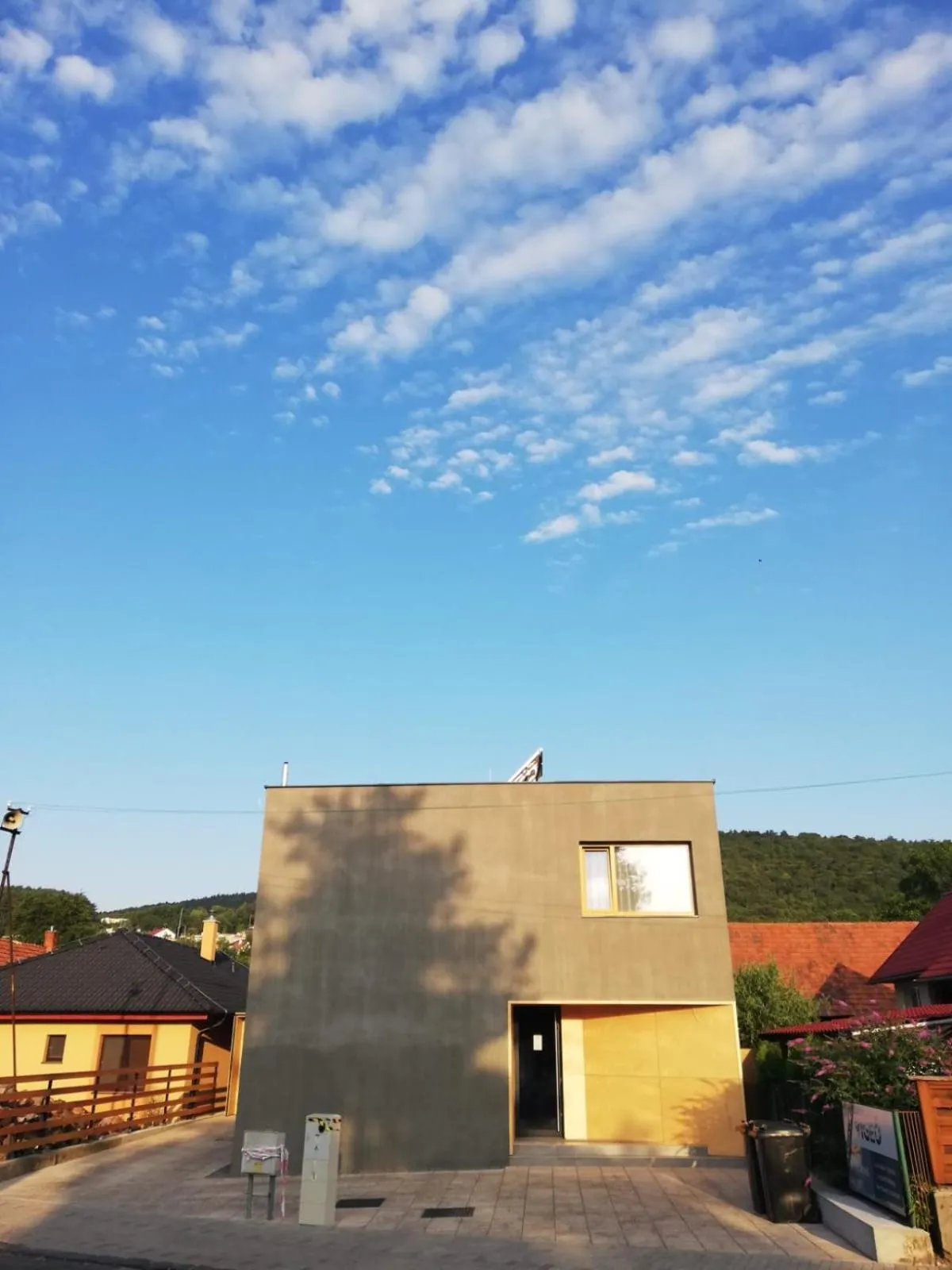 Facade/entrance in VIGEO lounge b&b coffee