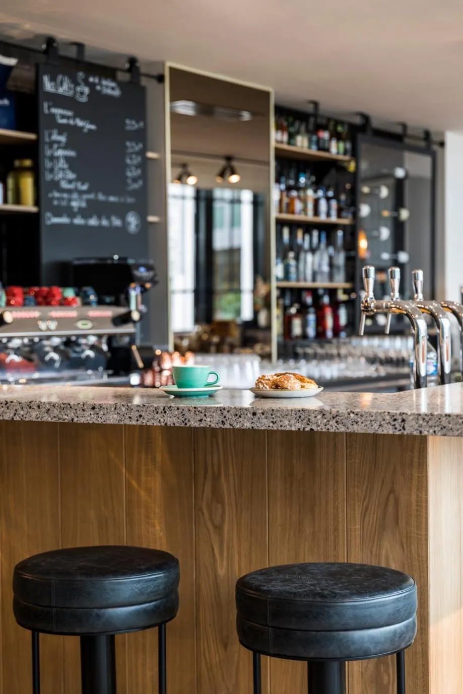 Lounge or bar in Le Grand Quartier