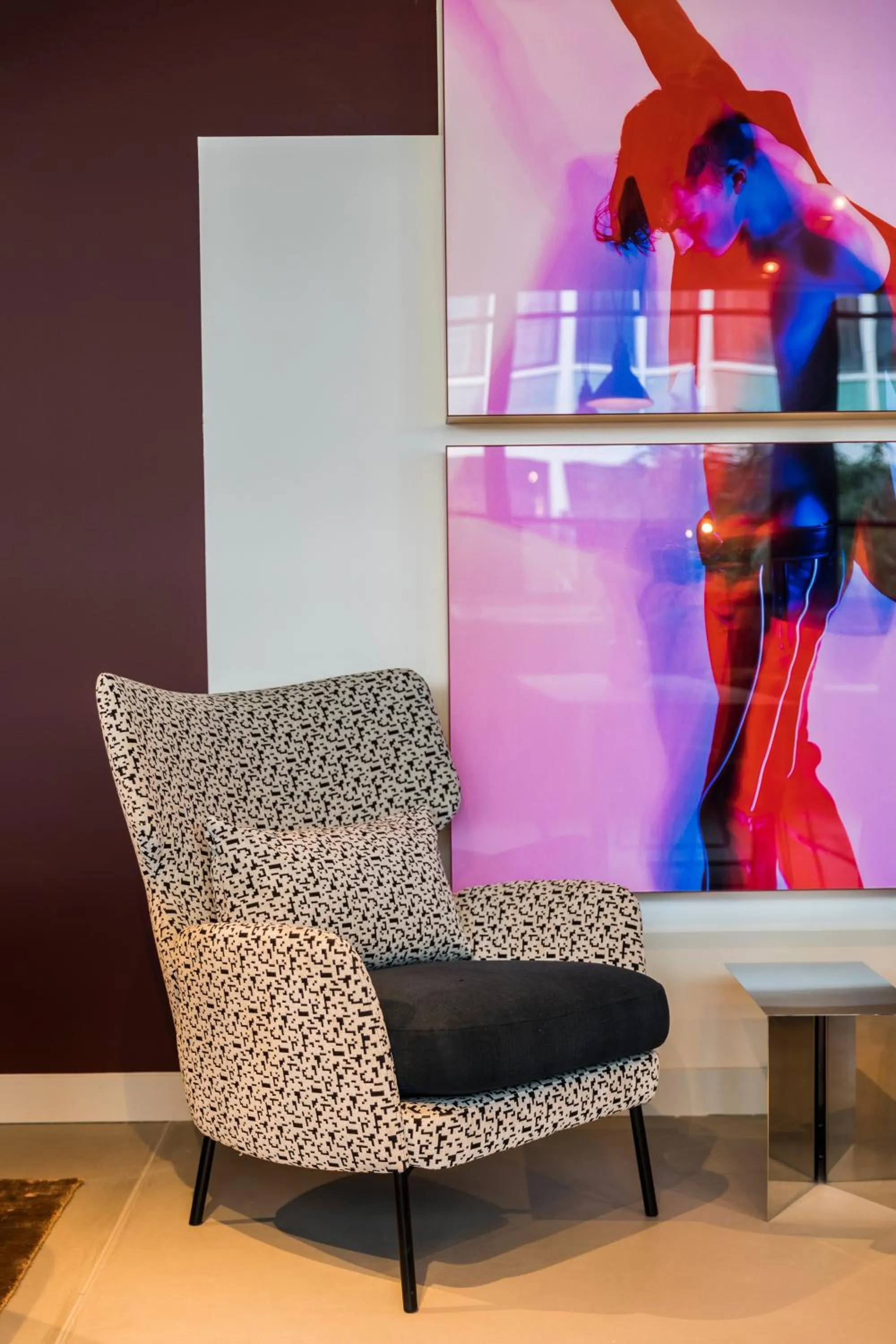 Seating area in Le Grand Quartier