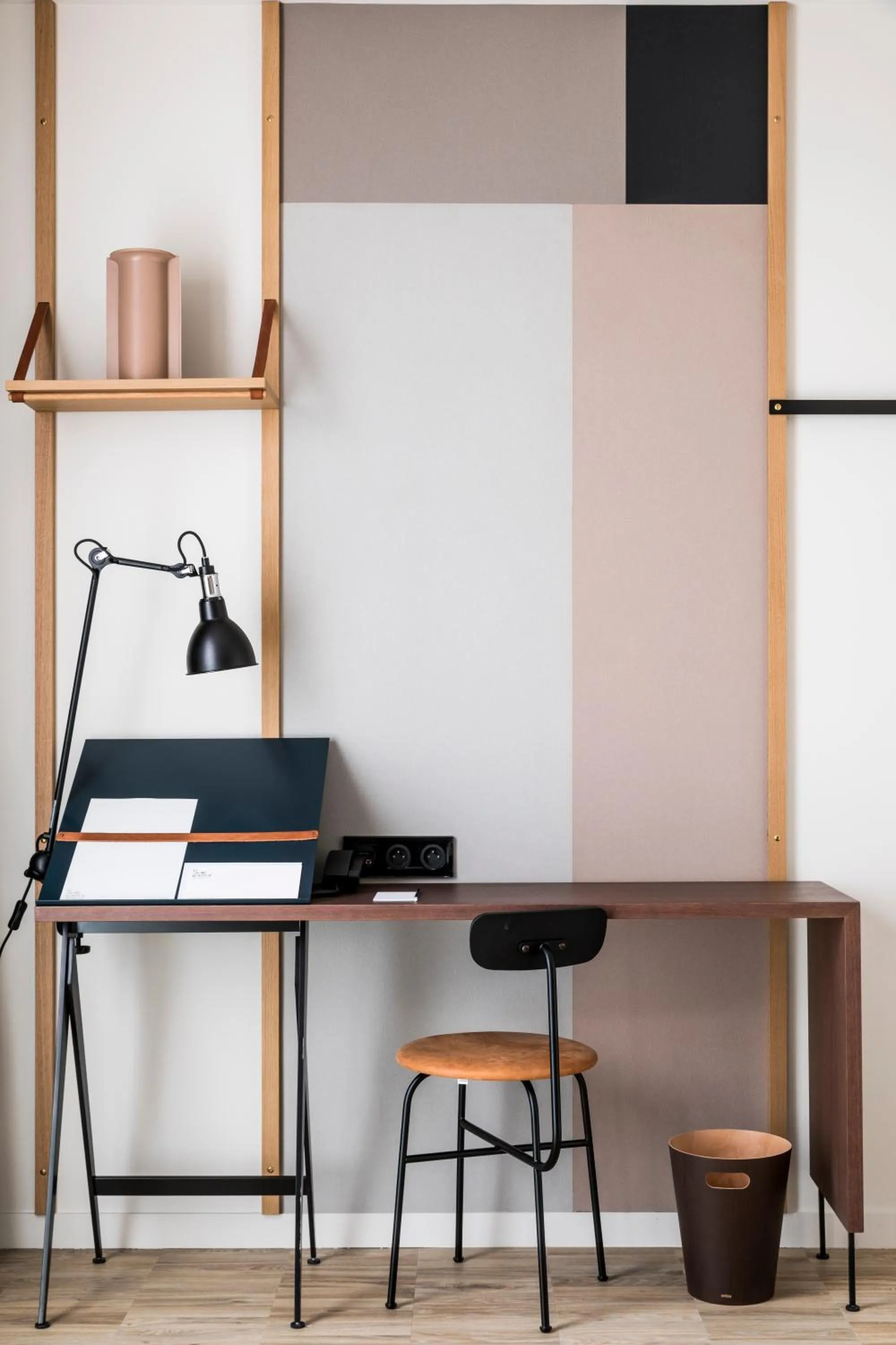 Business facilities in Le Grand Quartier