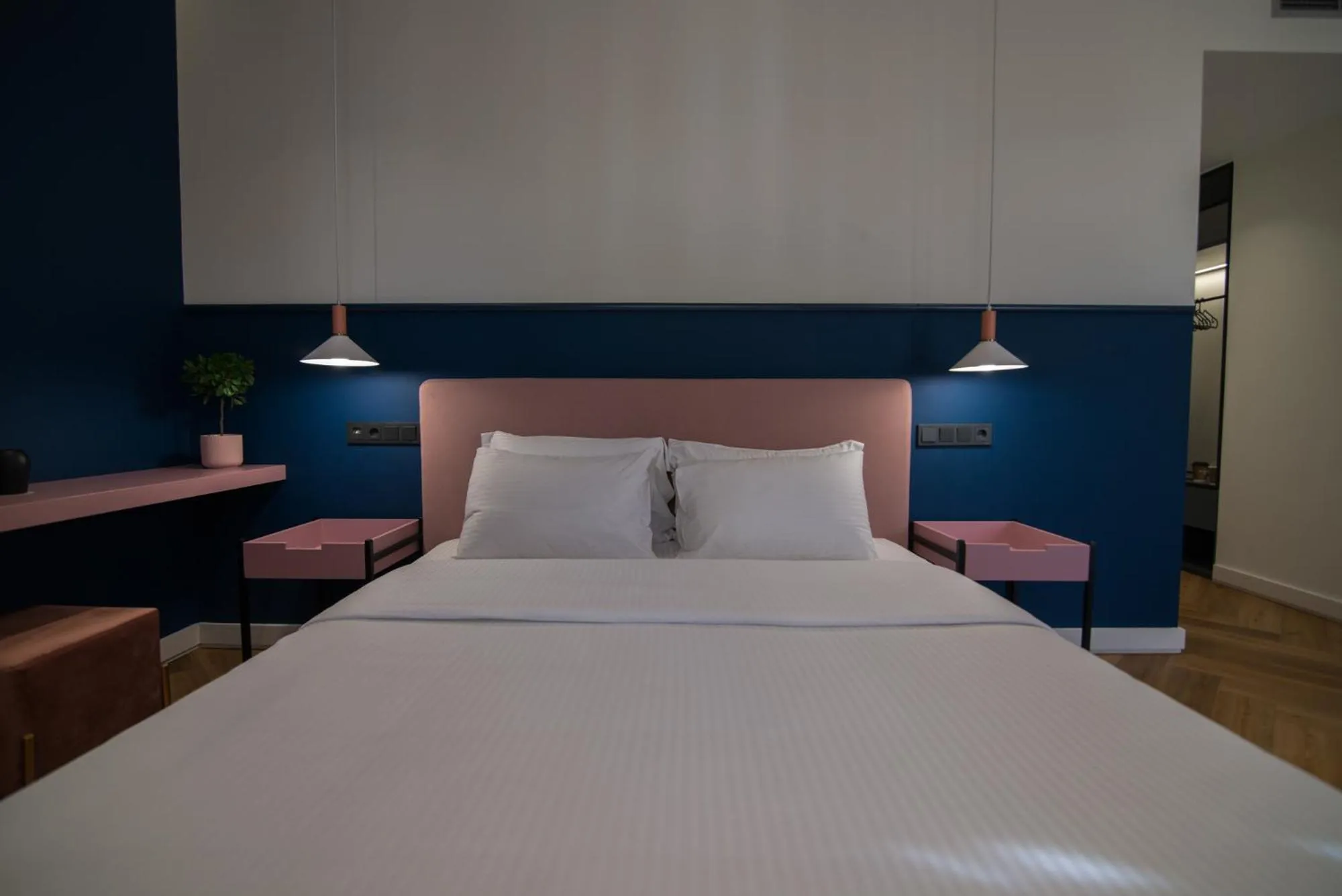 Bed in Ederlezi Zoubourlou Aparthotel