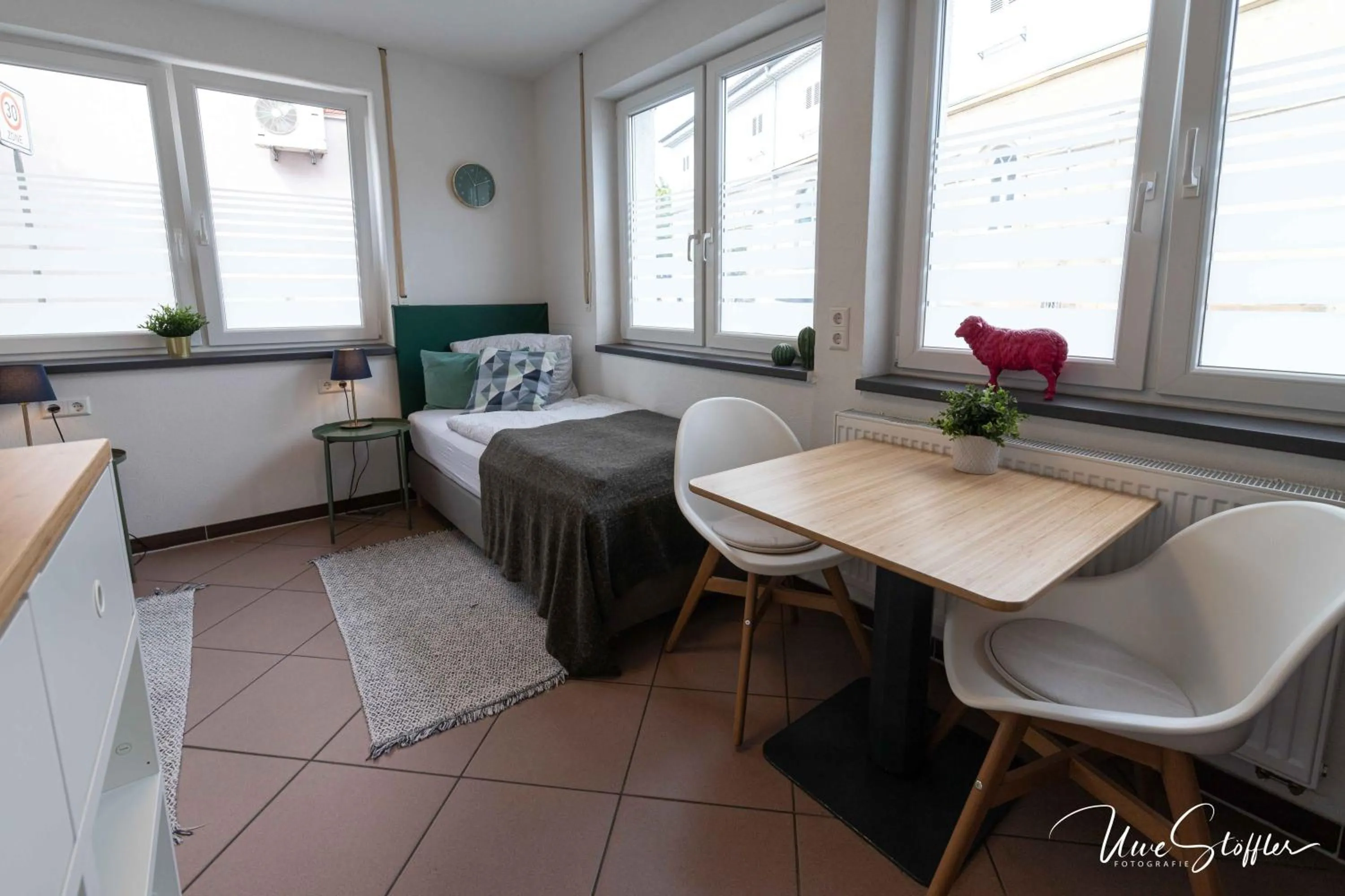 Photo of the whole room, Bed in Sali Homes - GaesteHaus Lamm Obersulm