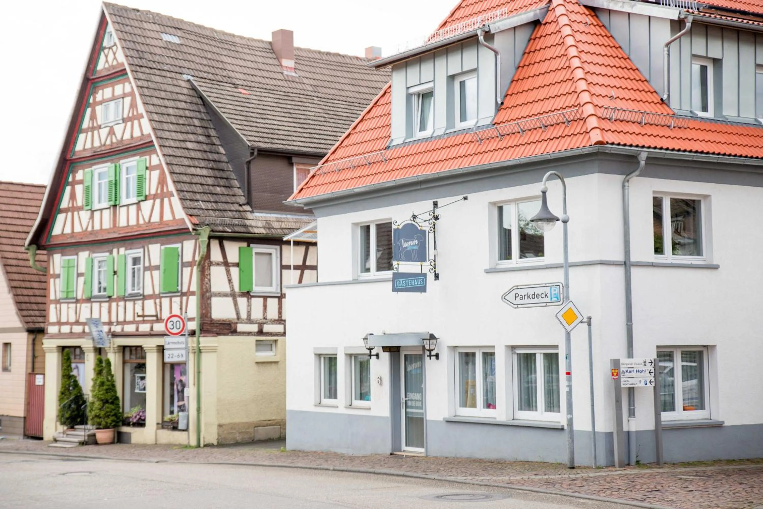 Property building in Sali Homes - GaesteHaus Lamm Obersulm