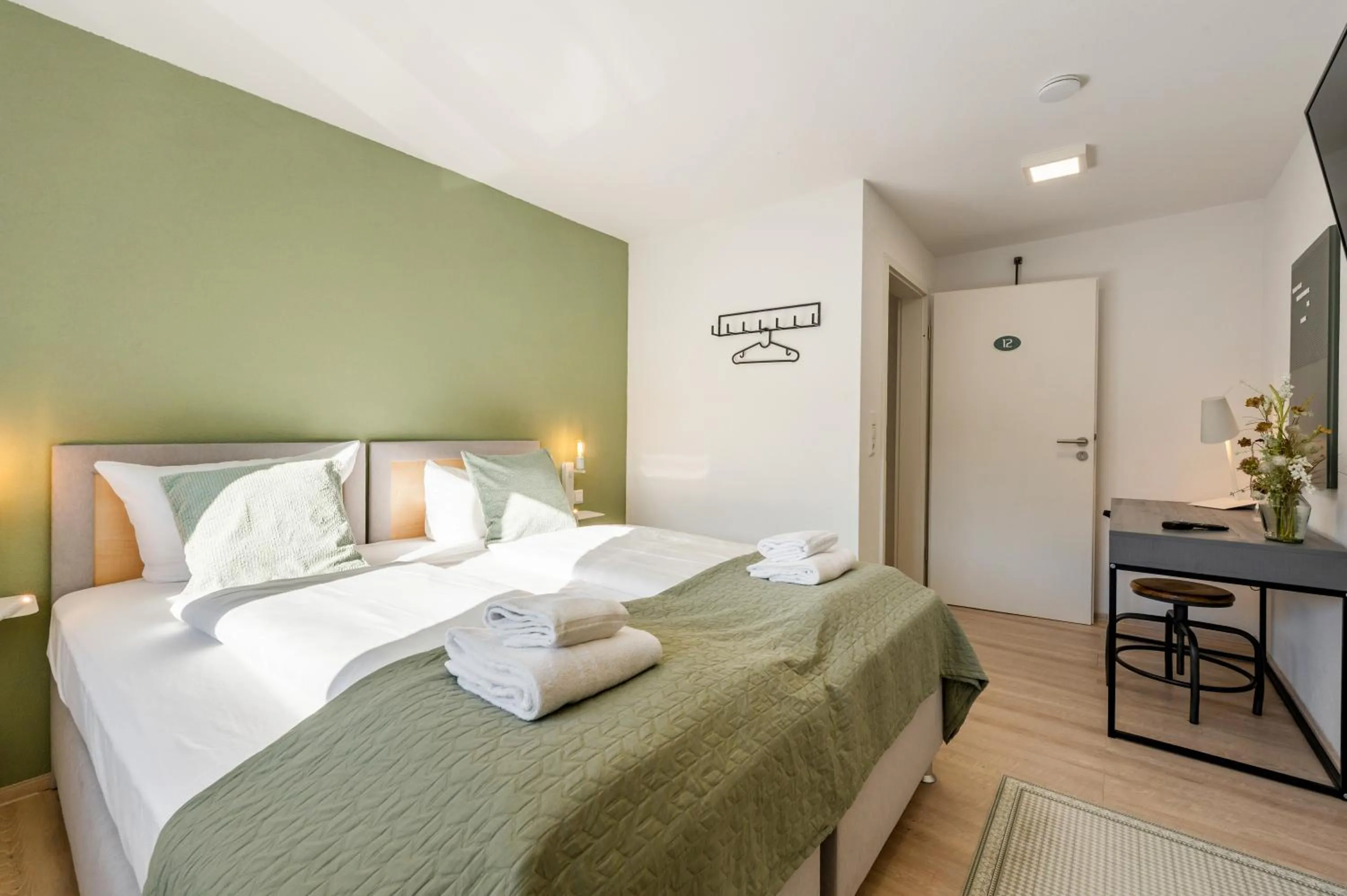 Photo of the whole room, Bed in Sali Homes - GaesteHaus Lamm Obersulm