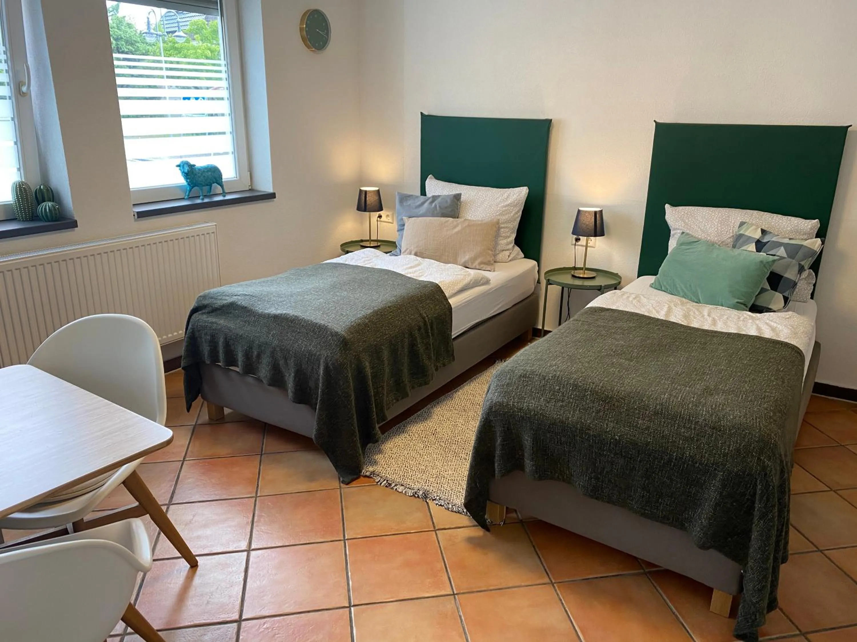 Photo of the whole room, Bed in Sali Homes - GaesteHaus Lamm Obersulm