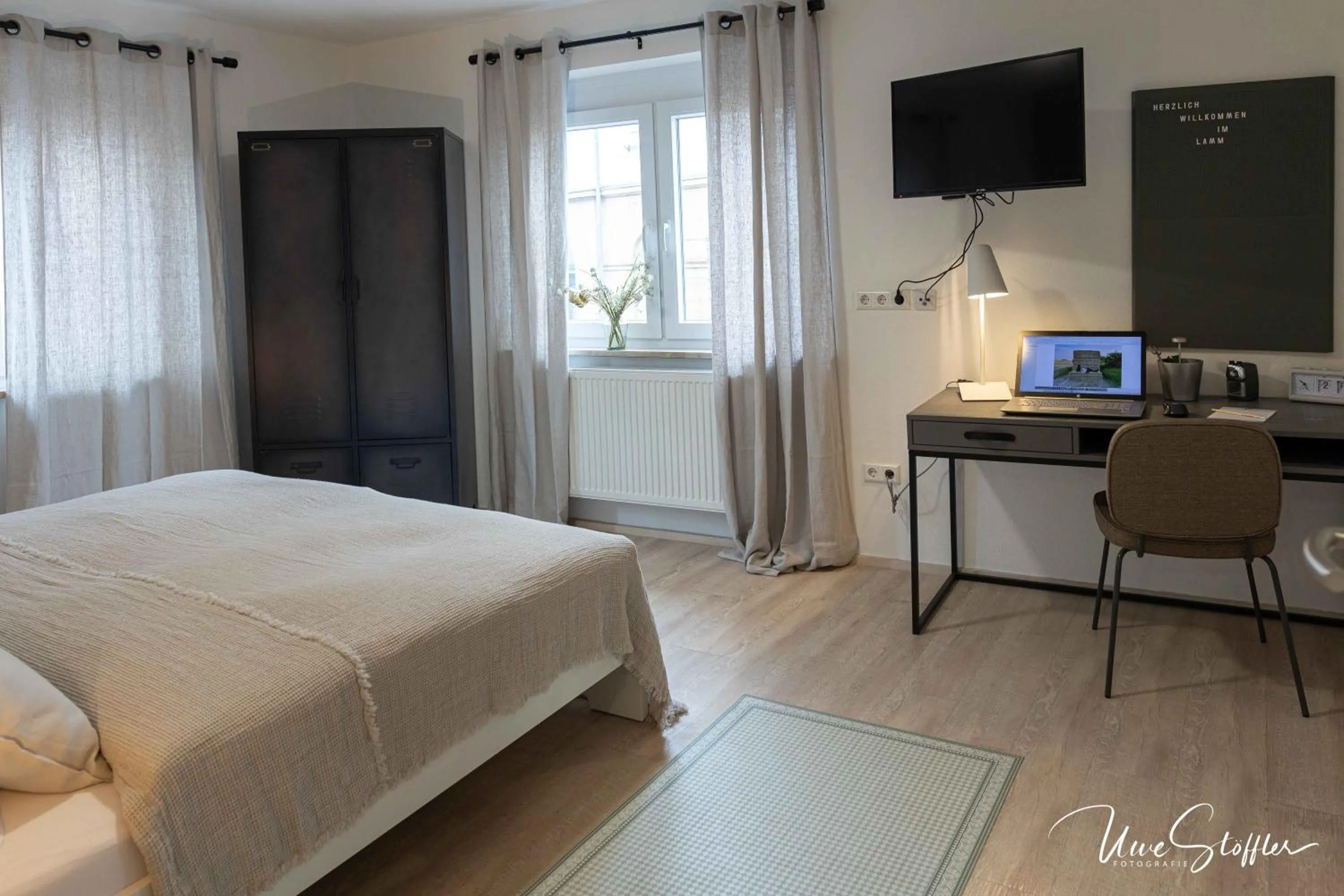 Photo of the whole room, Bed in Sali Homes - GaesteHaus Lamm Obersulm