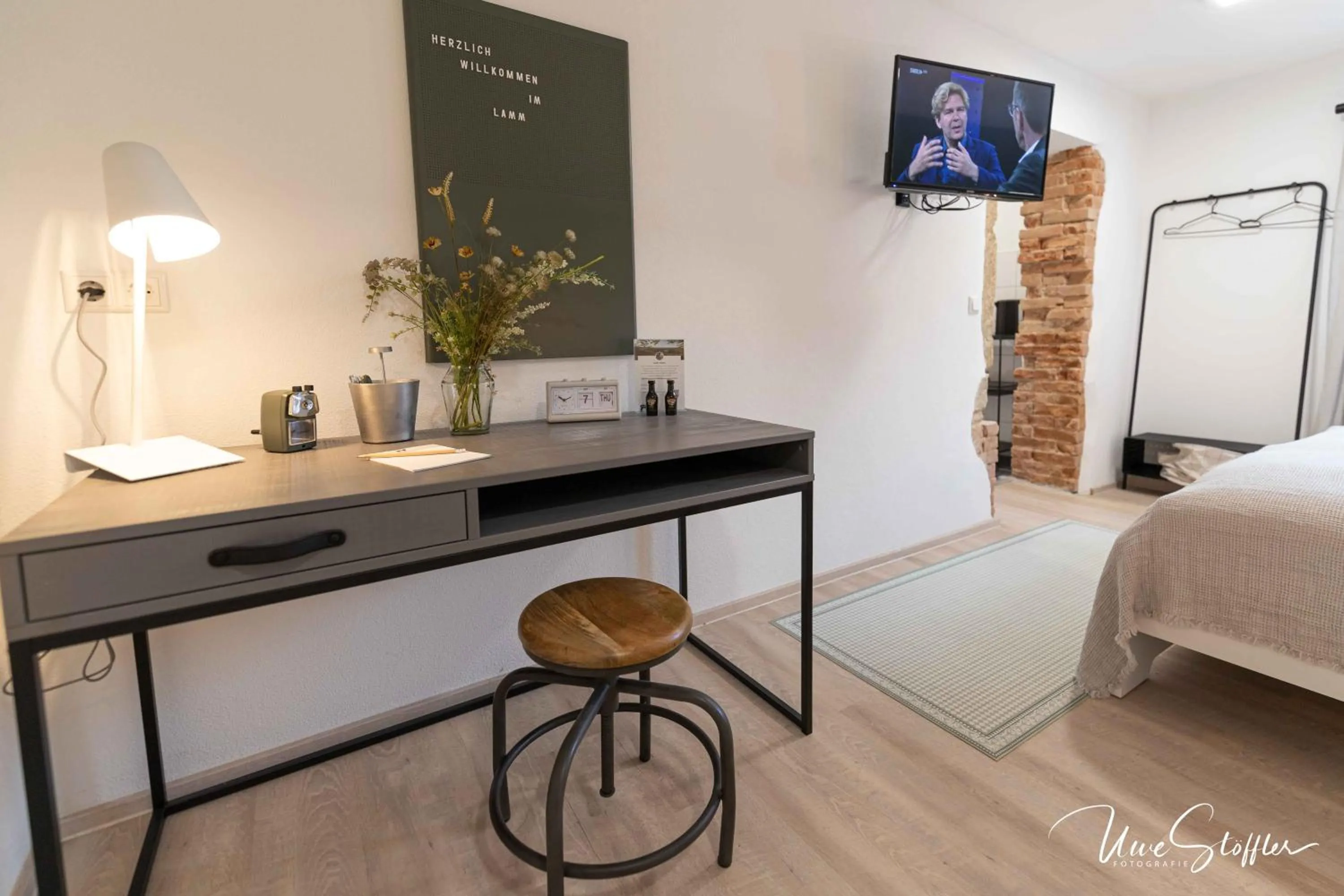 Photo of the whole room, Bed in Sali Homes - GaesteHaus Lamm Obersulm