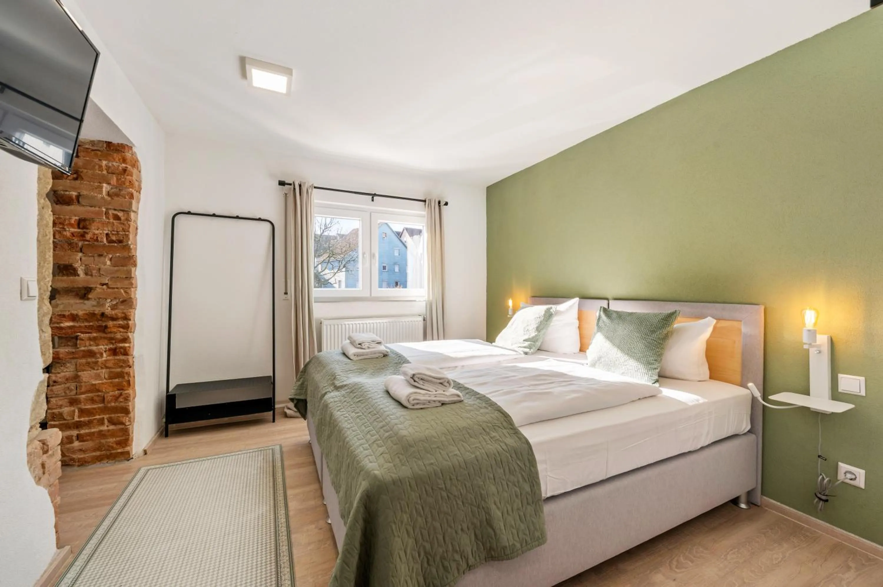 Photo of the whole room, Bed in Sali Homes - GaesteHaus Lamm Obersulm