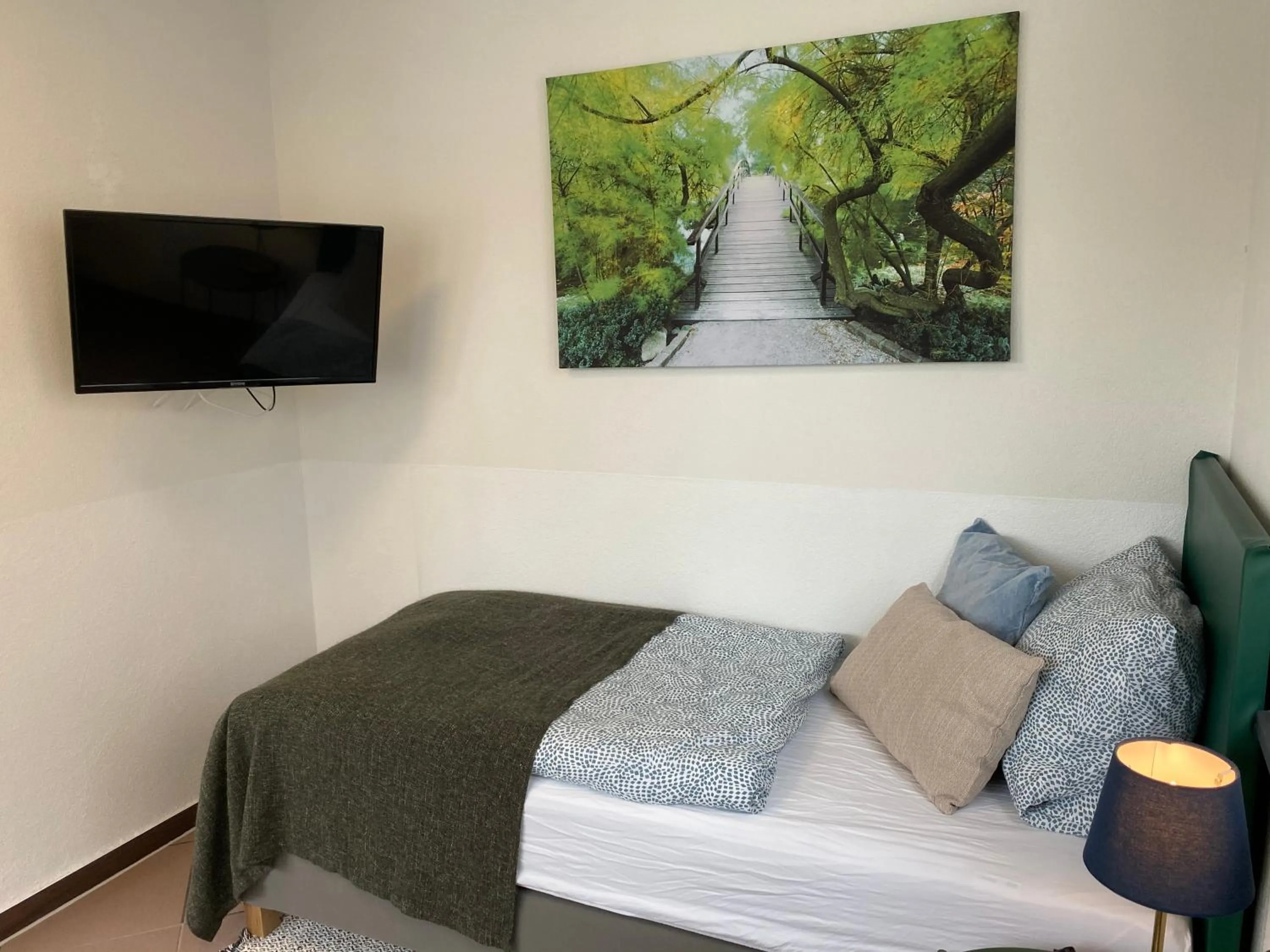 Bedroom, Bed in Sali Homes - GaesteHaus Lamm Obersulm