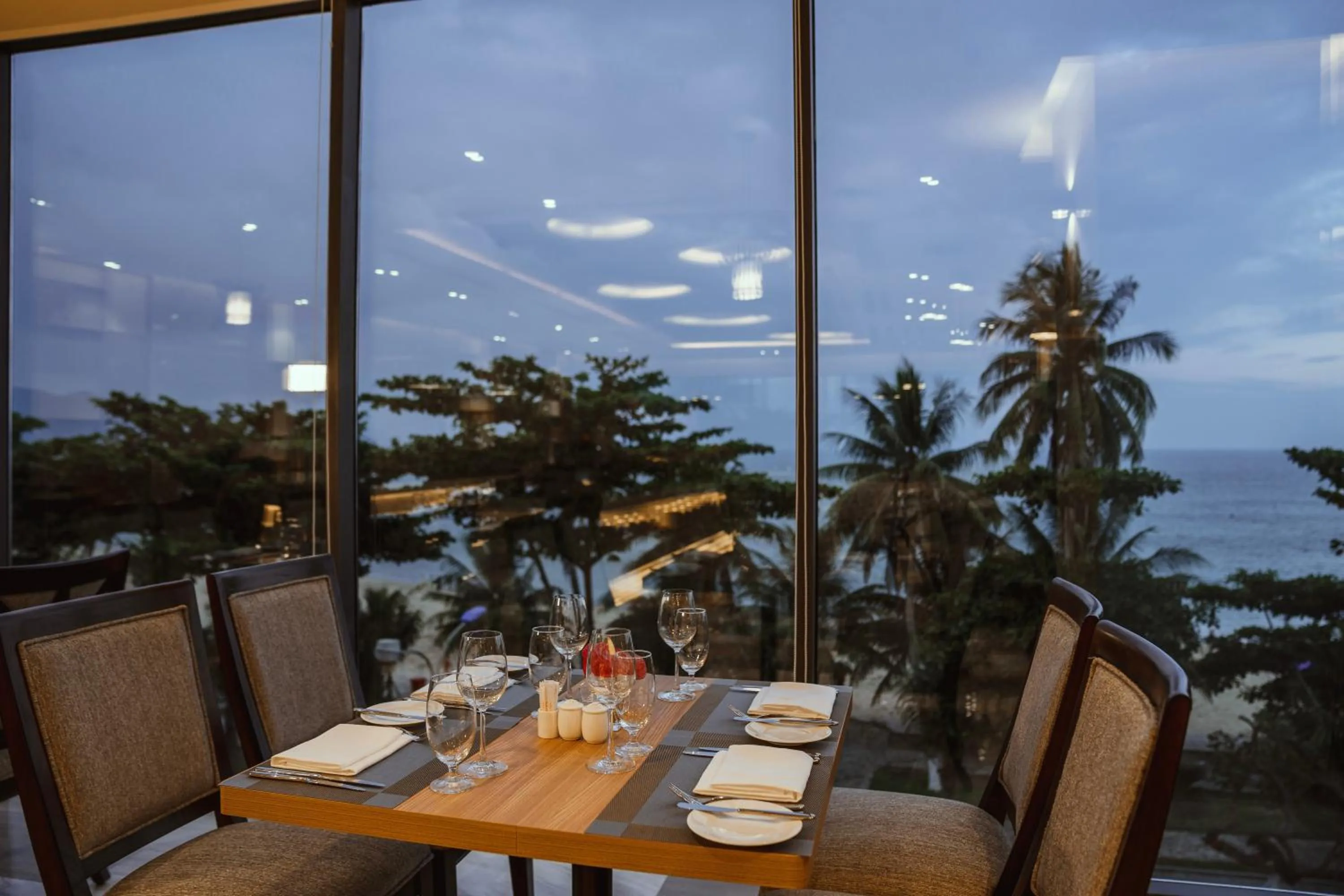 Restaurant/places to eat in Navada Beach Hotel
