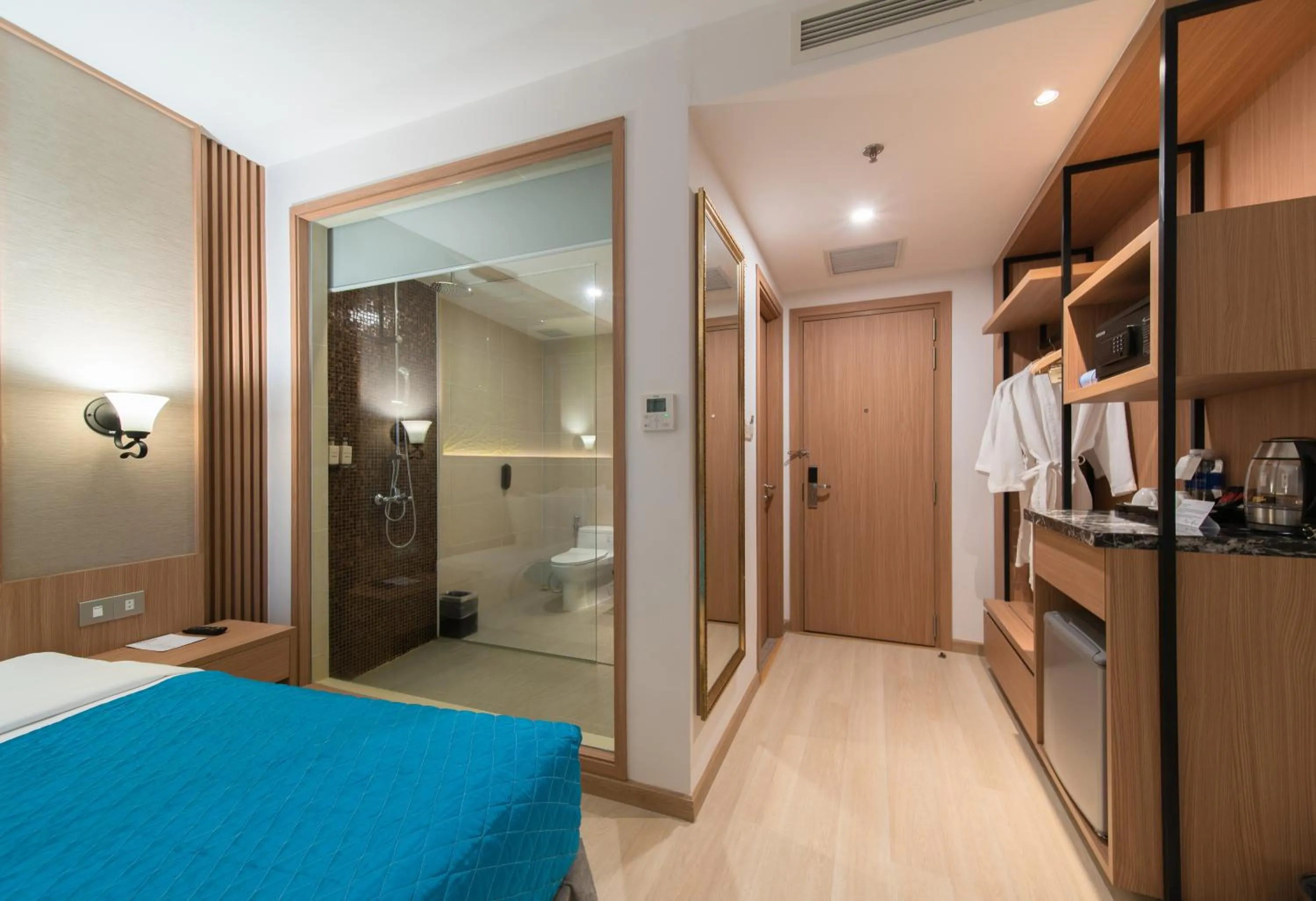Shower, Bed in Navada Beach Hotel