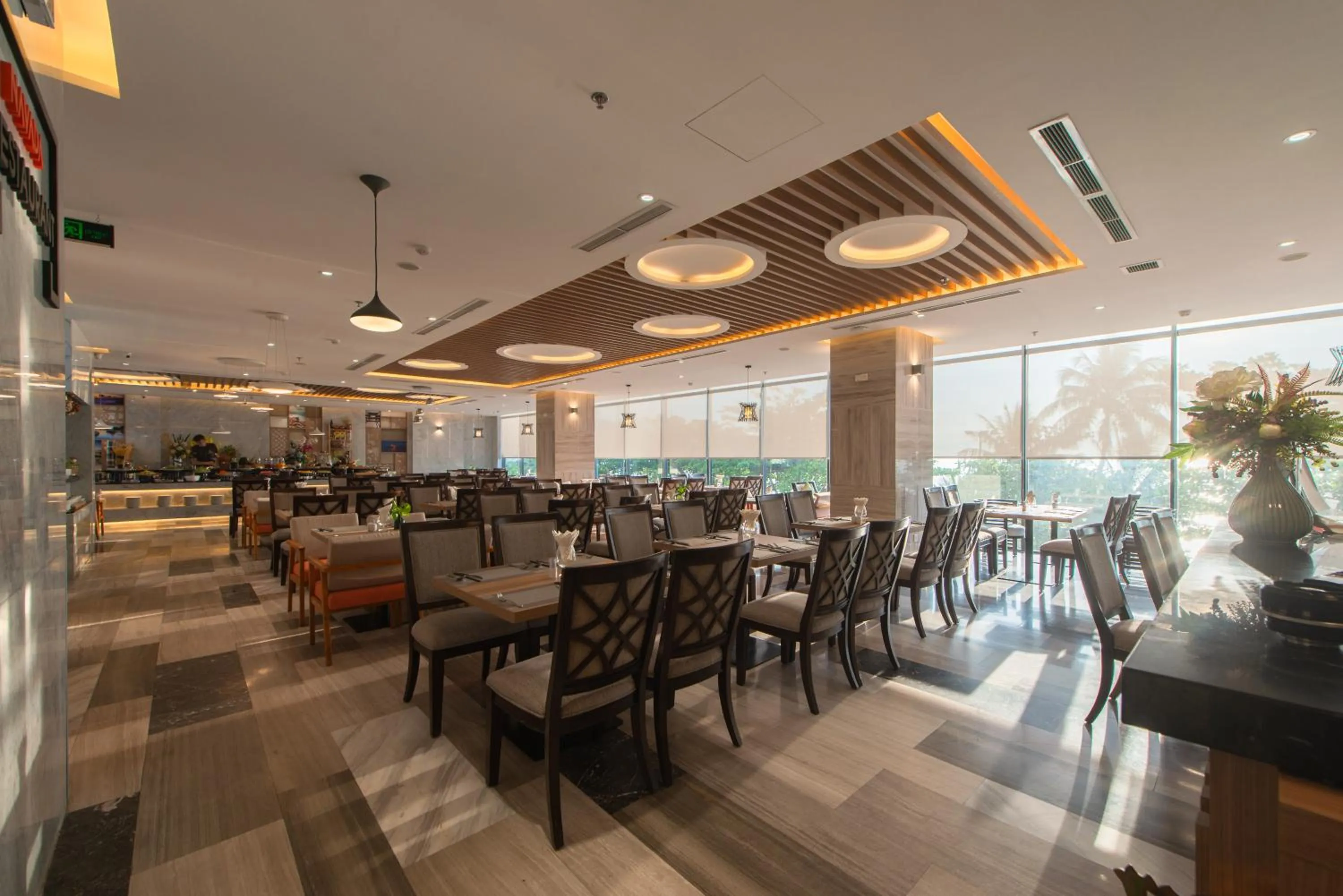 Restaurant/places to eat in Navada Beach Hotel