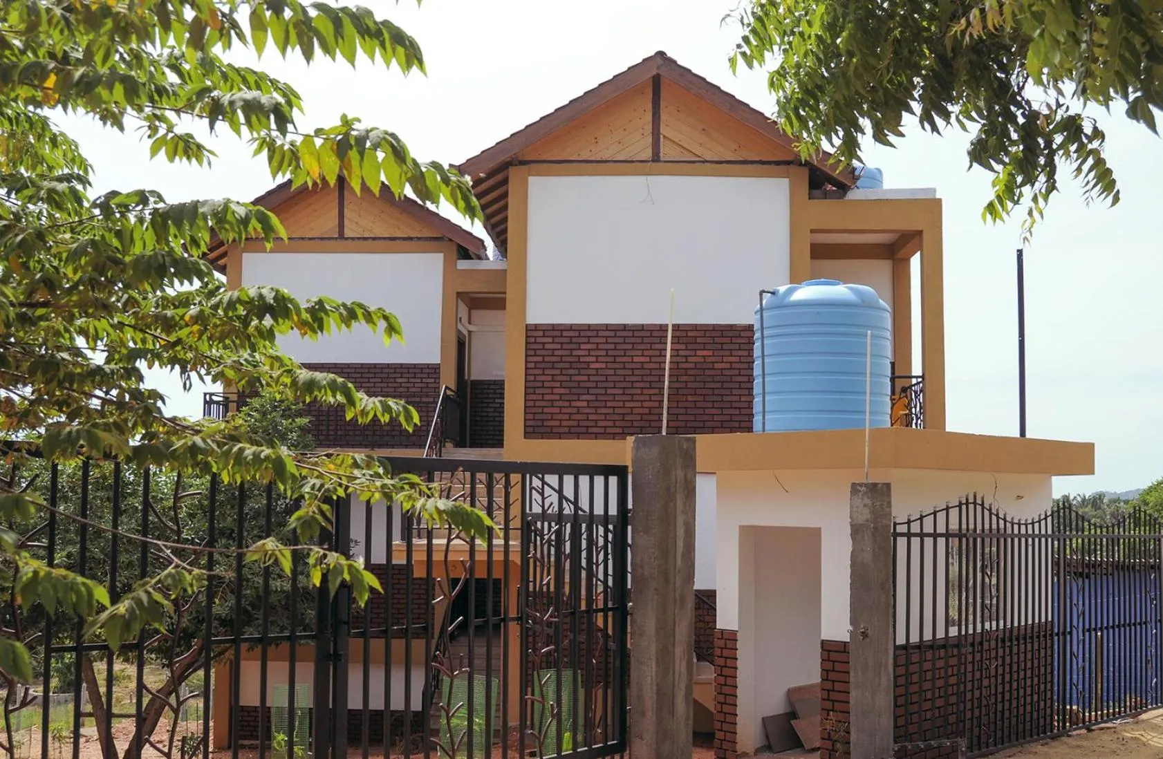 Property building in WoodyCrest