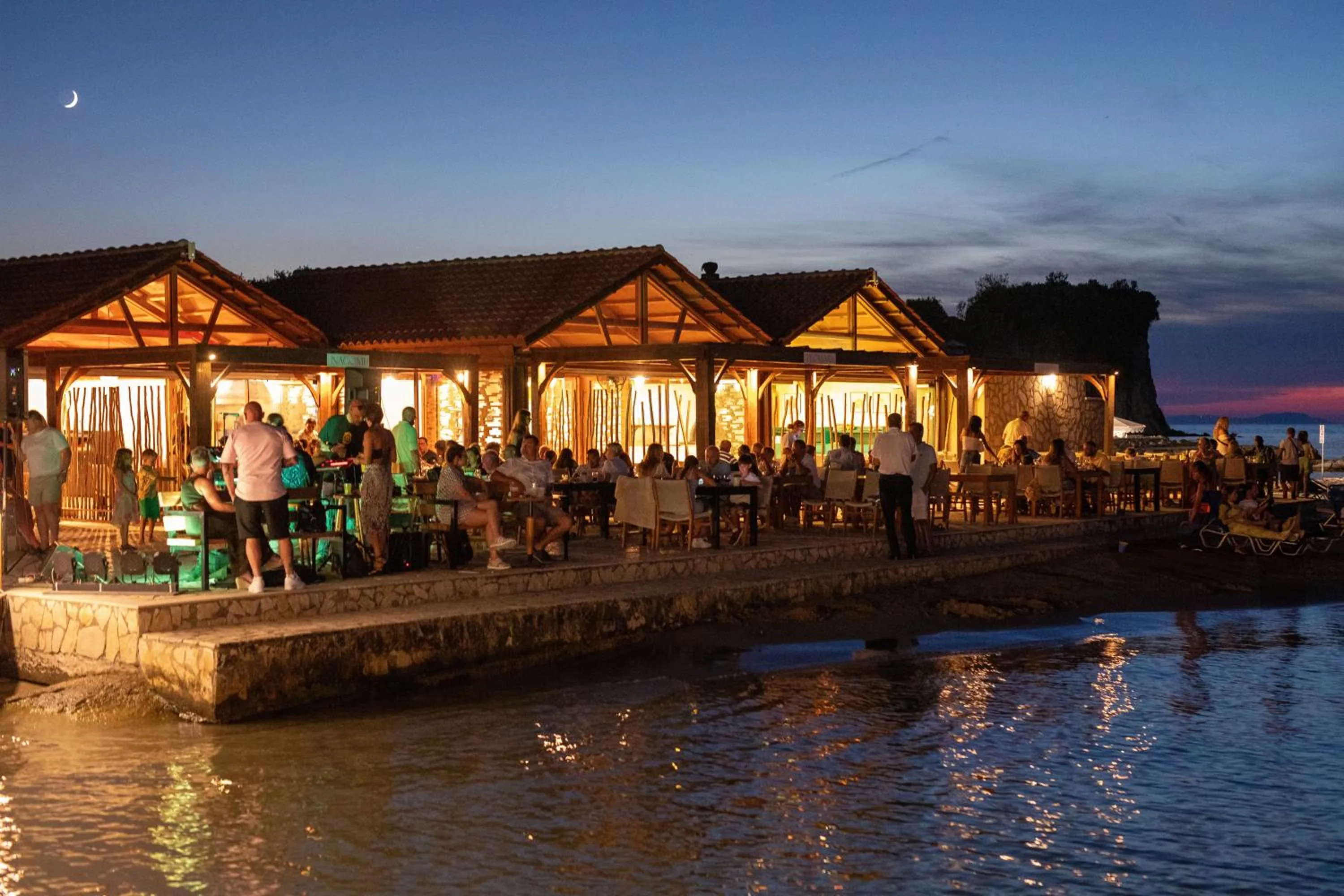 Restaurant/places to eat in Roda Beach Resort & Spa