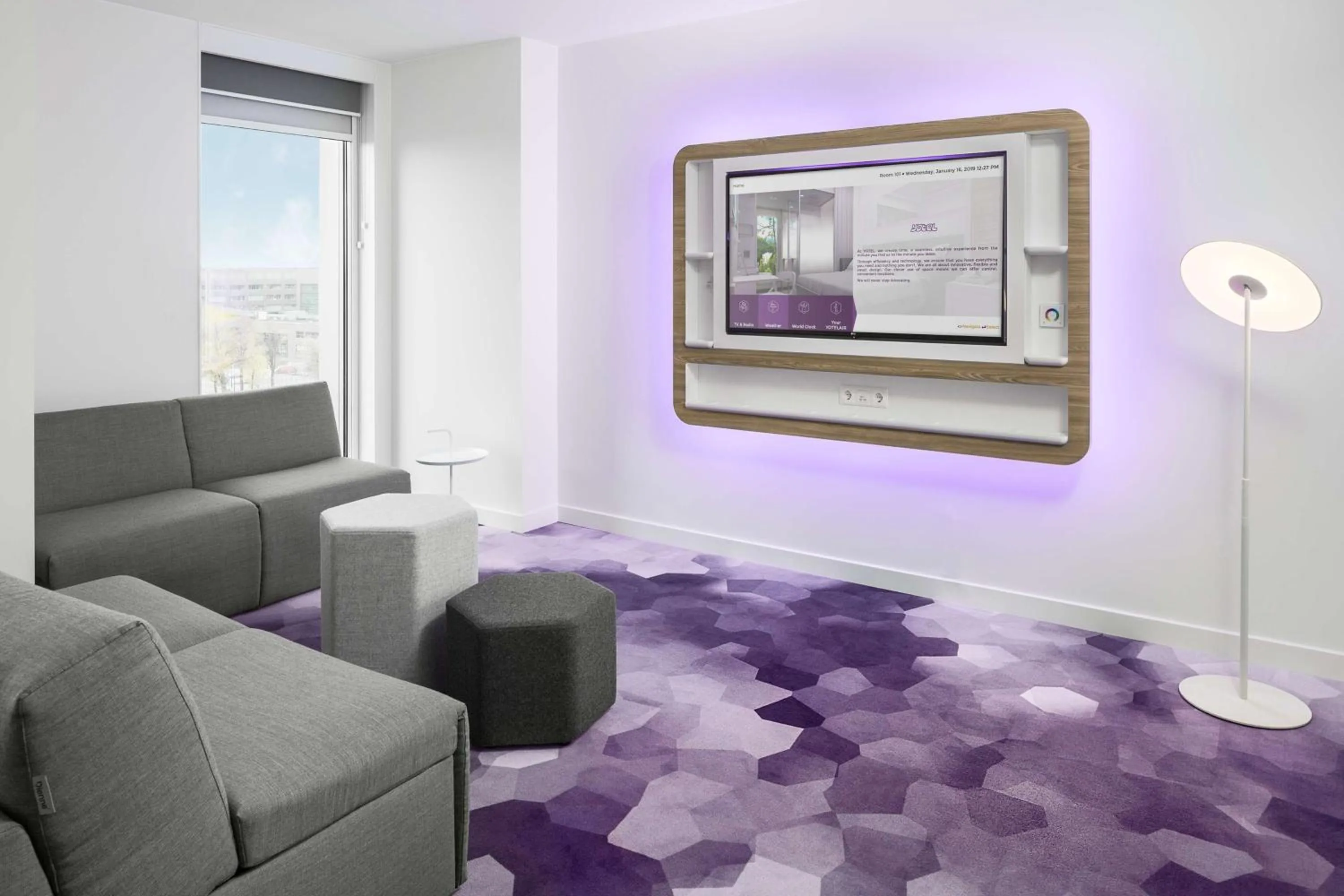 Photo of the whole room in YOTEL Amsterdam